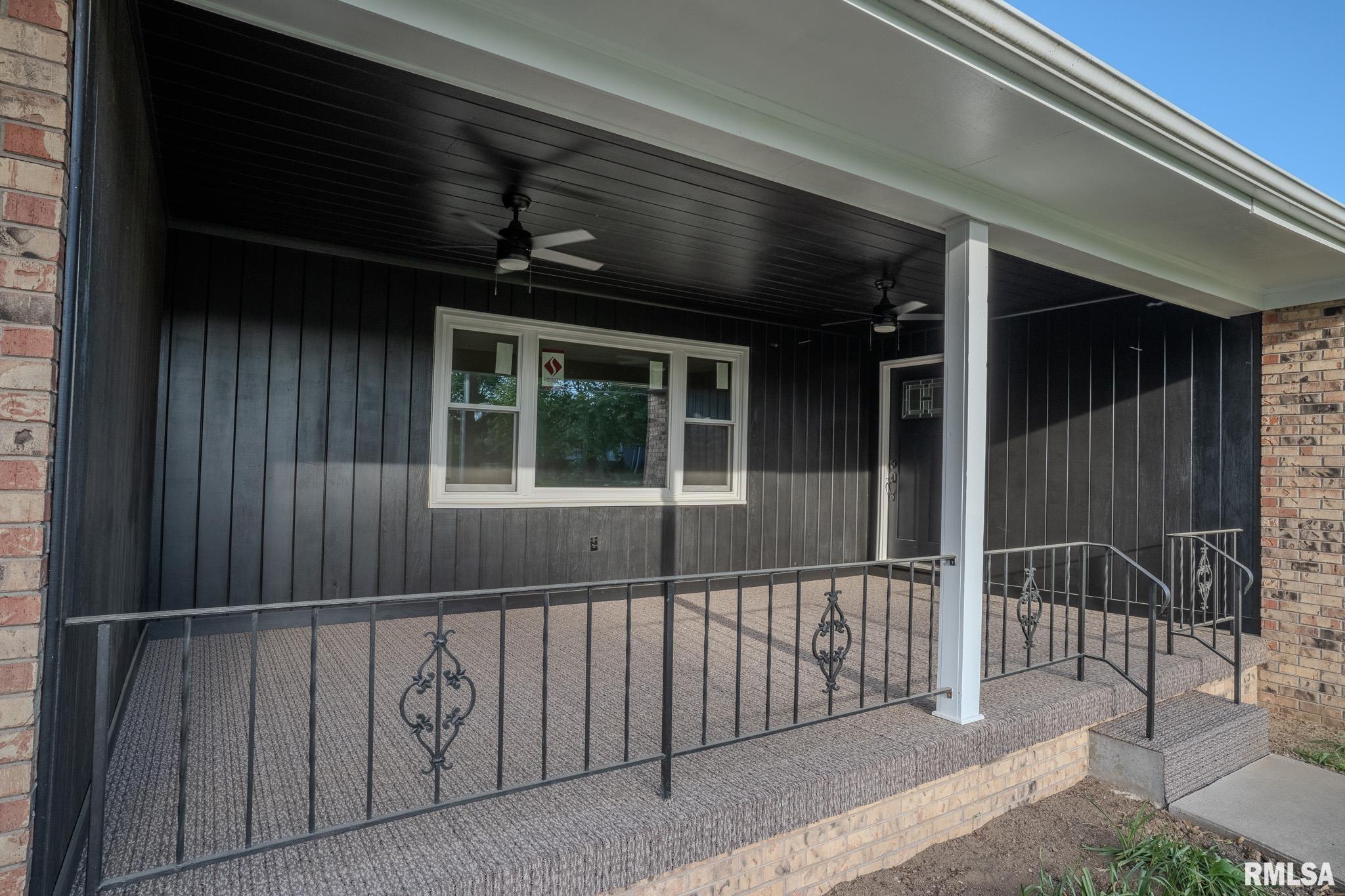 8501 49th Street, Coal Valley, Illinois image 3