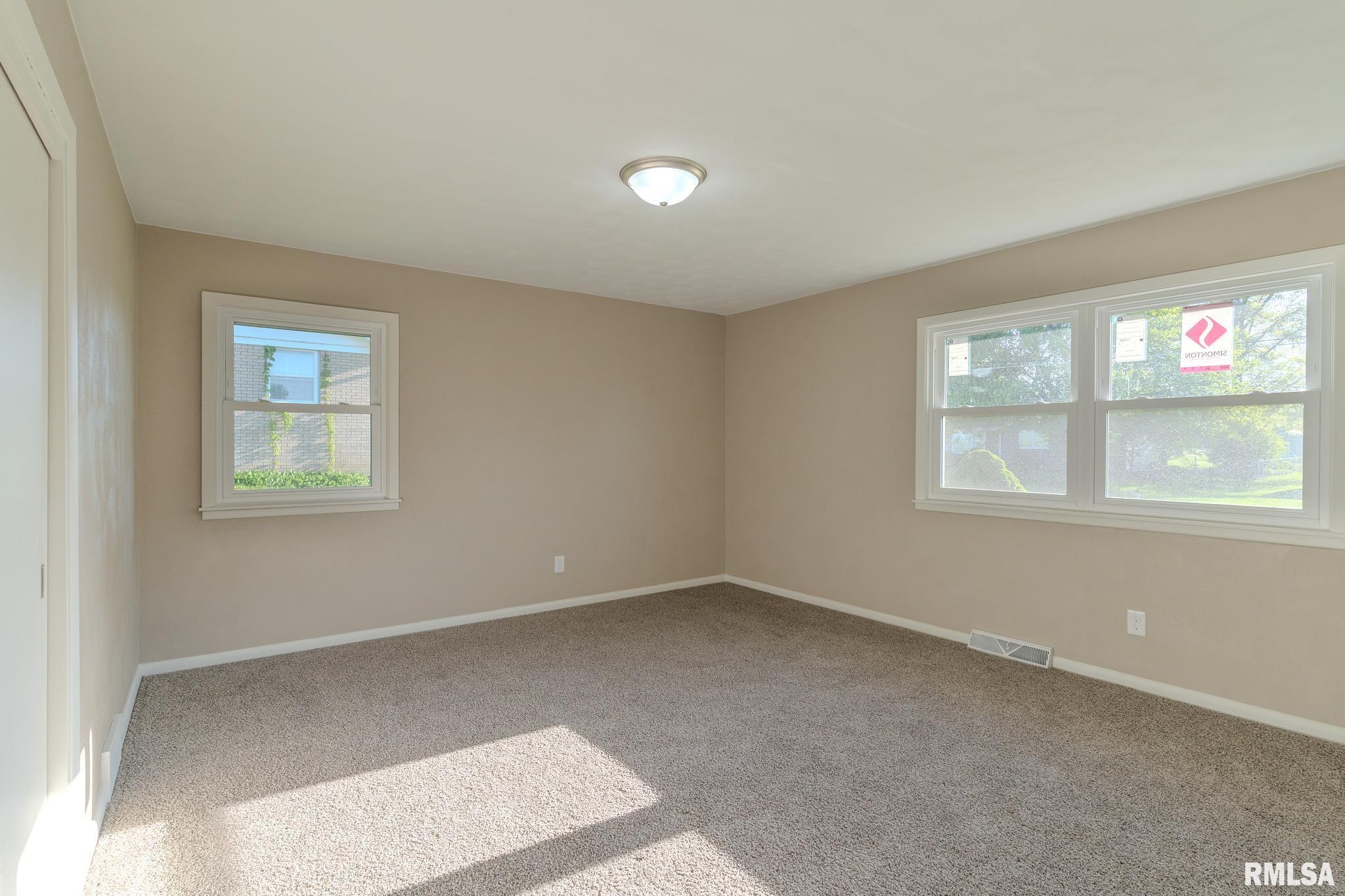 8501 49th Street, Coal Valley, Illinois image 15