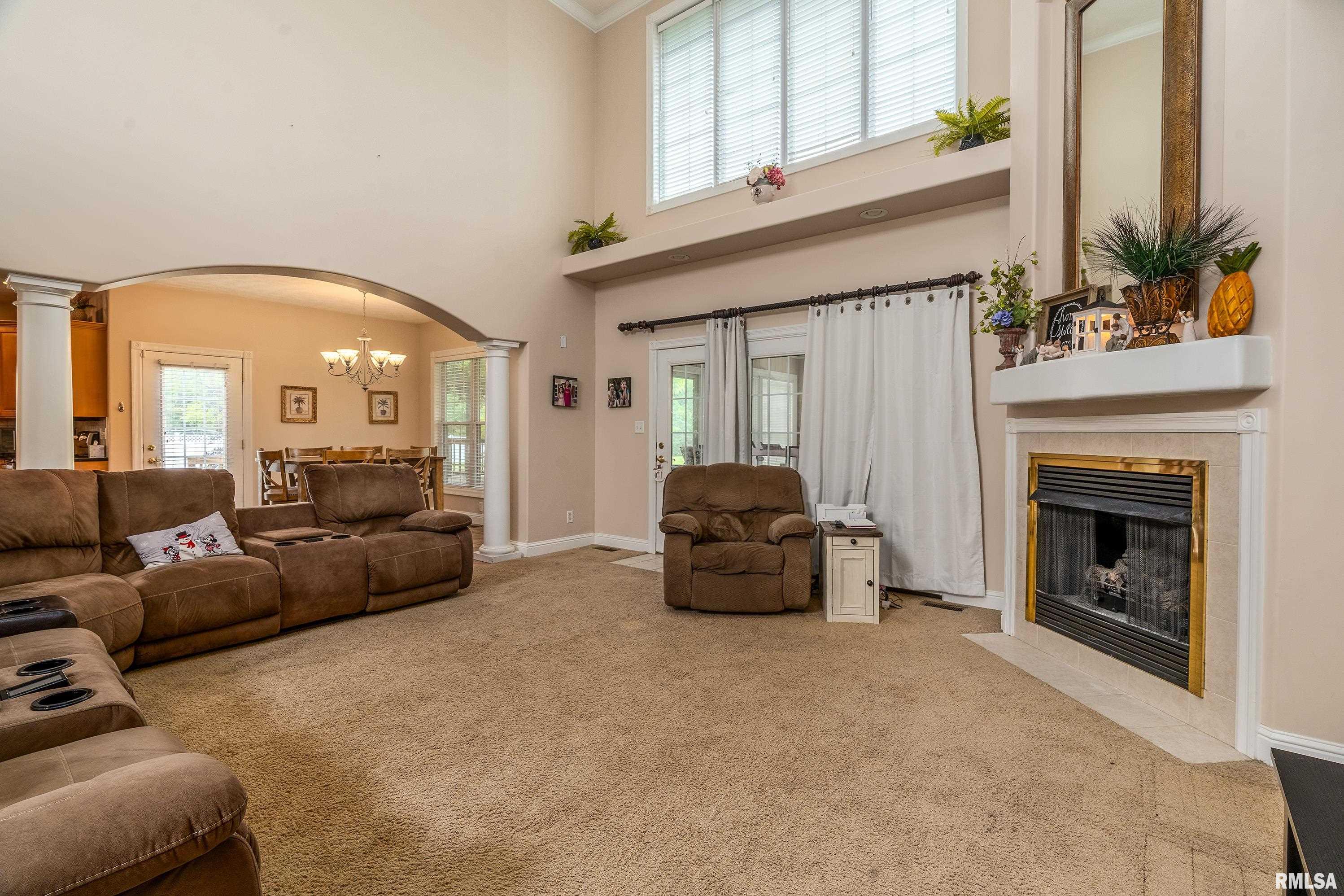 1404 Belle Terre Court, Herrin, Illinois image 7