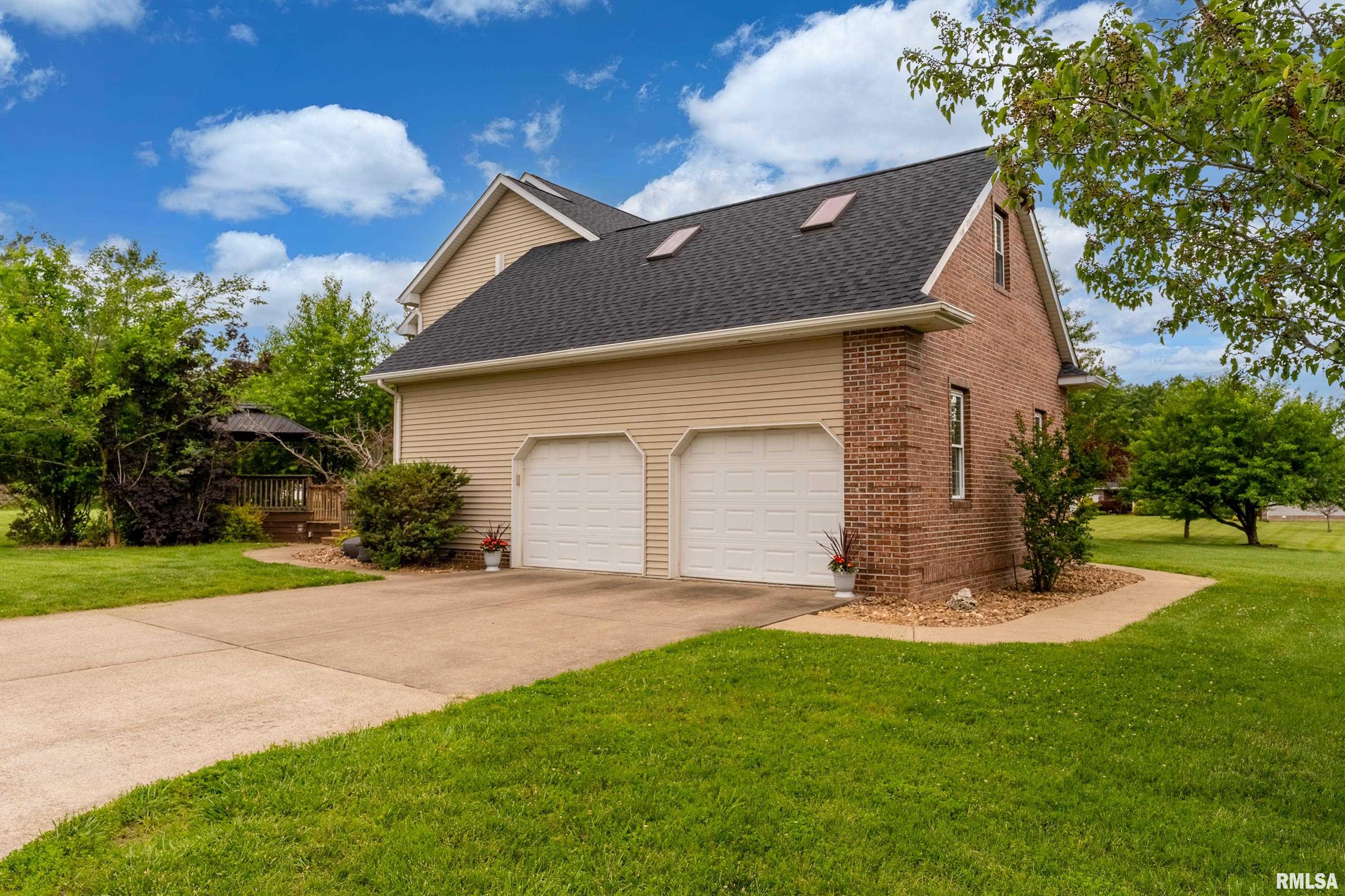 1404 Belle Terre Court, Herrin, Illinois image 34