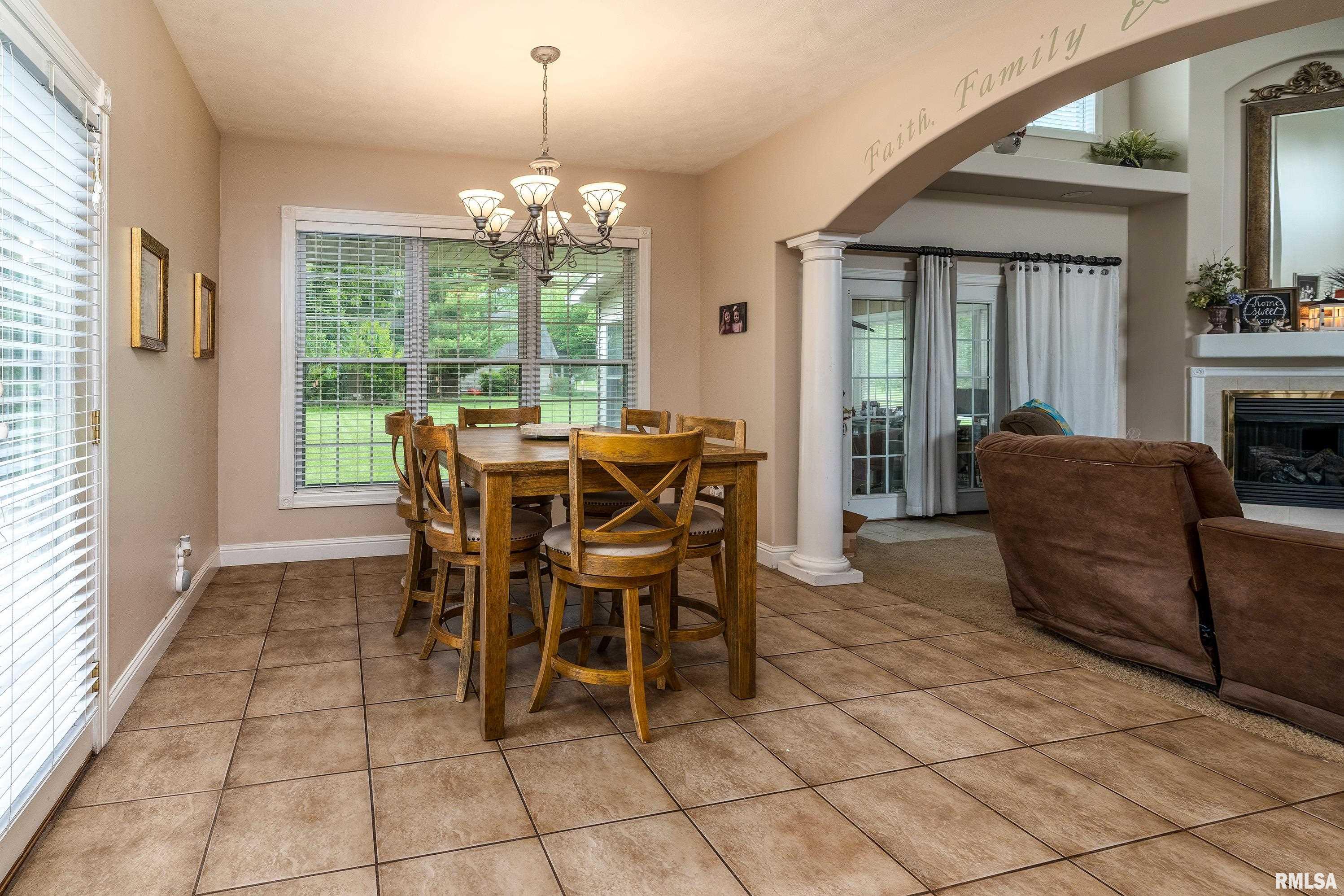 1404 Belle Terre Court, Herrin, Illinois image 14