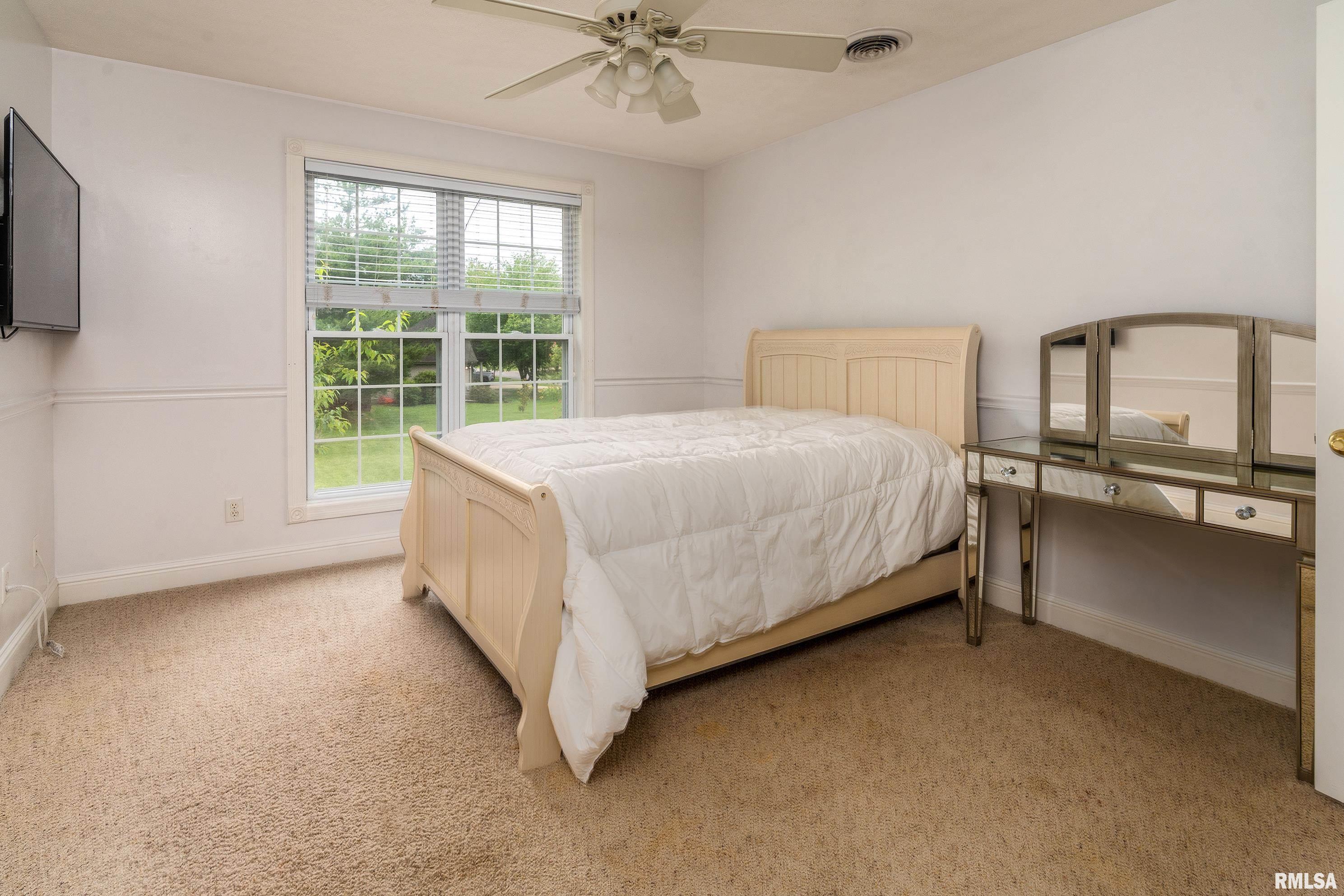 1404 Belle Terre Court, Herrin, Illinois image 22