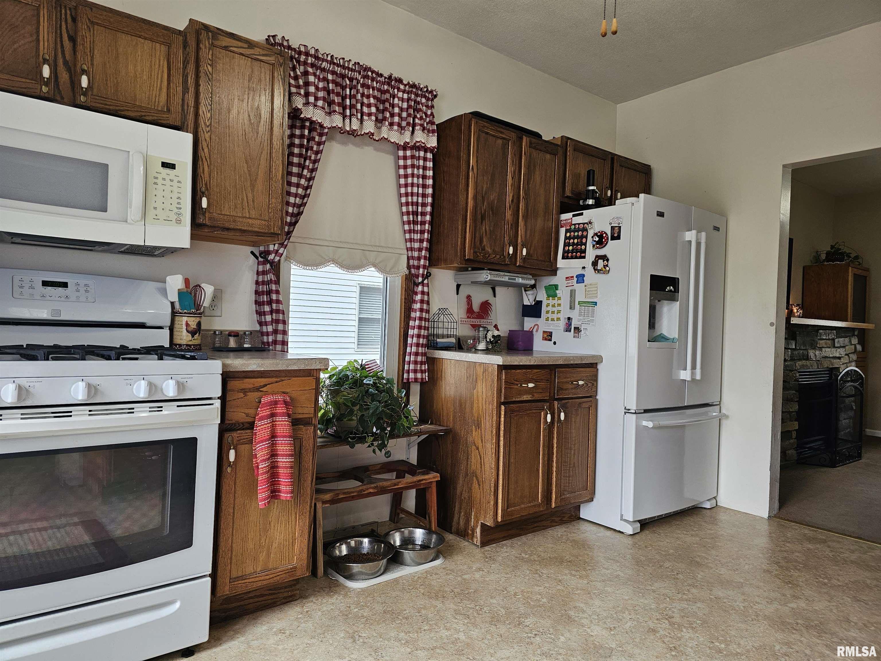 1328 E Losey Street, Galesburg, Illinois image 6