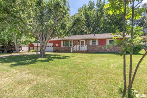 Homes For Sale - 1060 Caprice Road<br/> Franklin County, West Frankfort, IL 62896