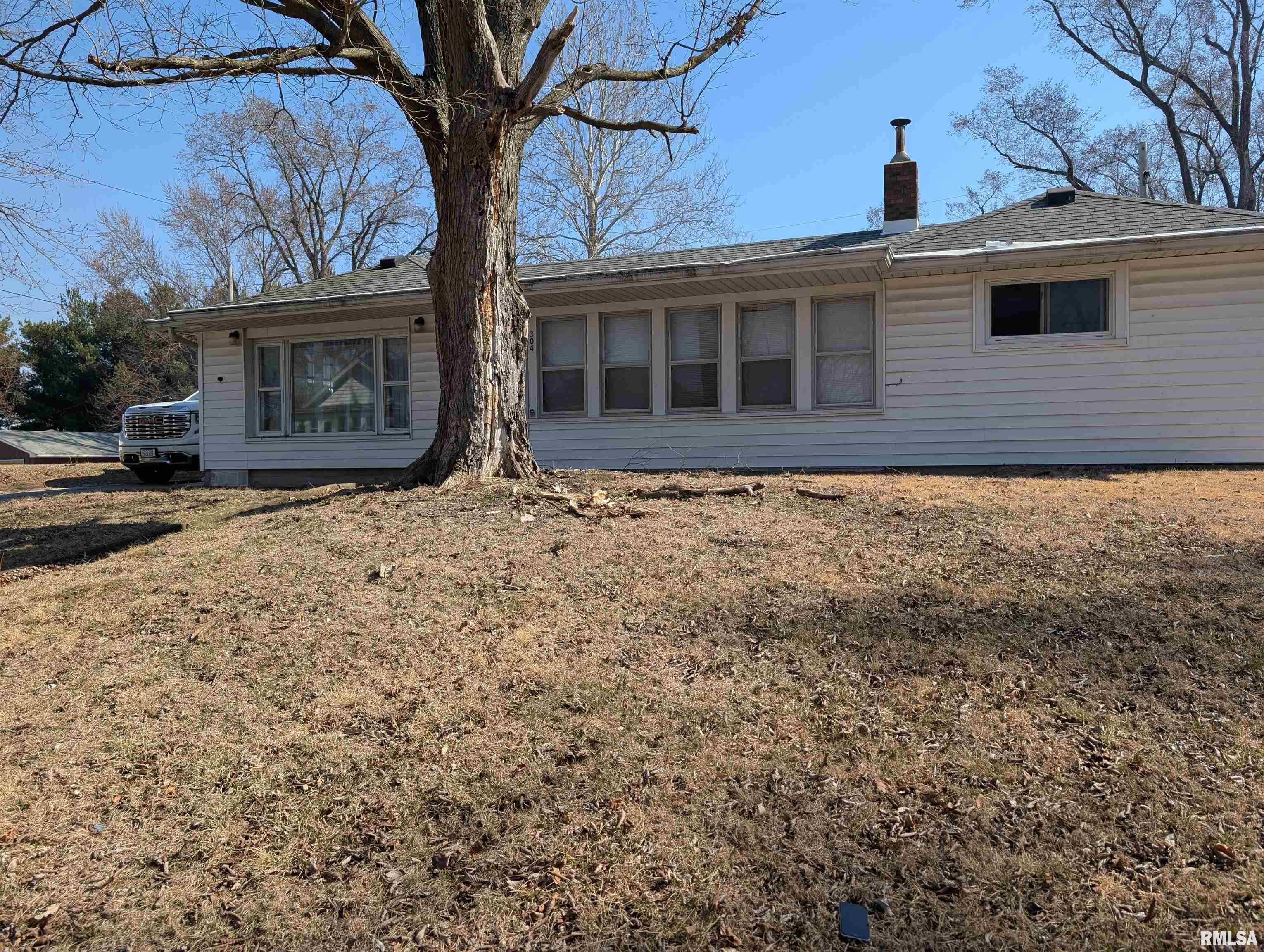 304 Minch Street, South Pekin, Illinois image 1