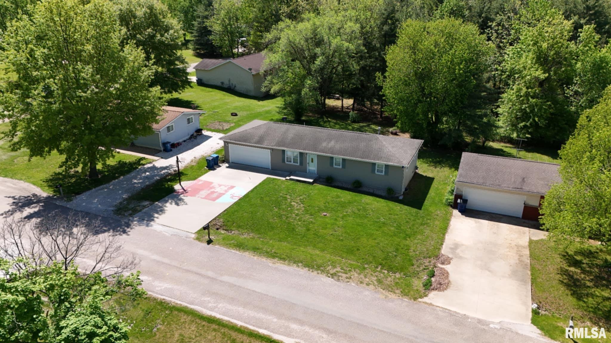 514 W Washington Street, Mendon, Illinois image 1