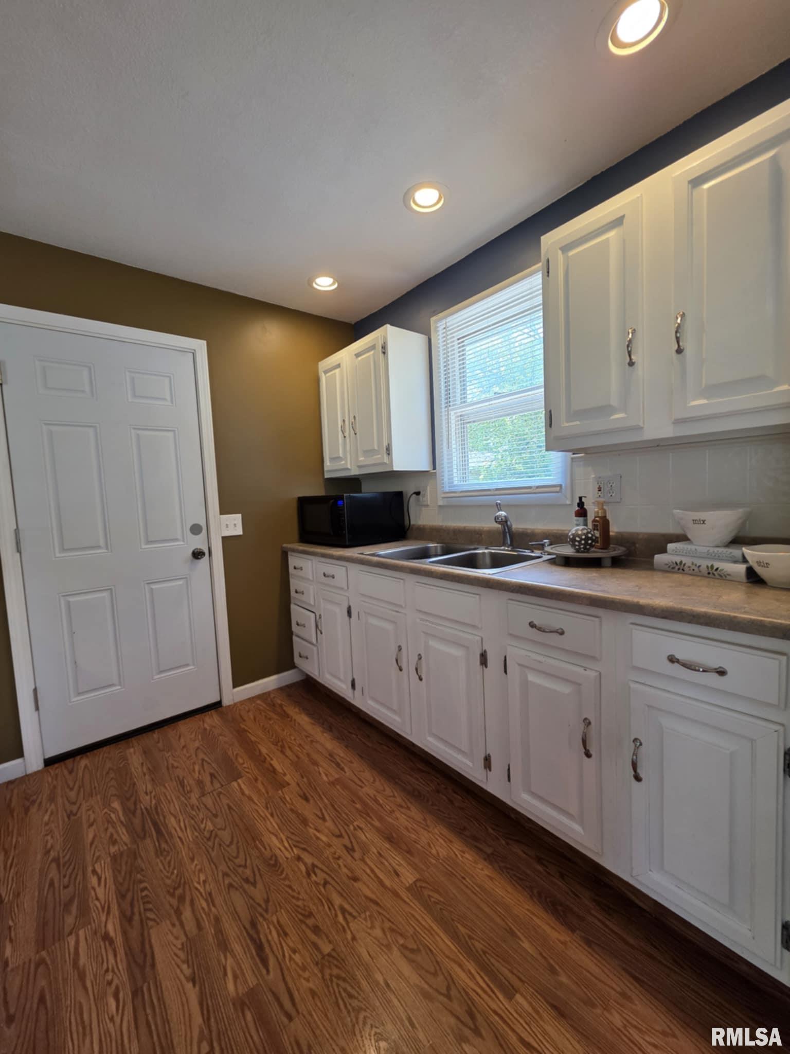 514 W Washington Street, Mendon, Illinois image 13