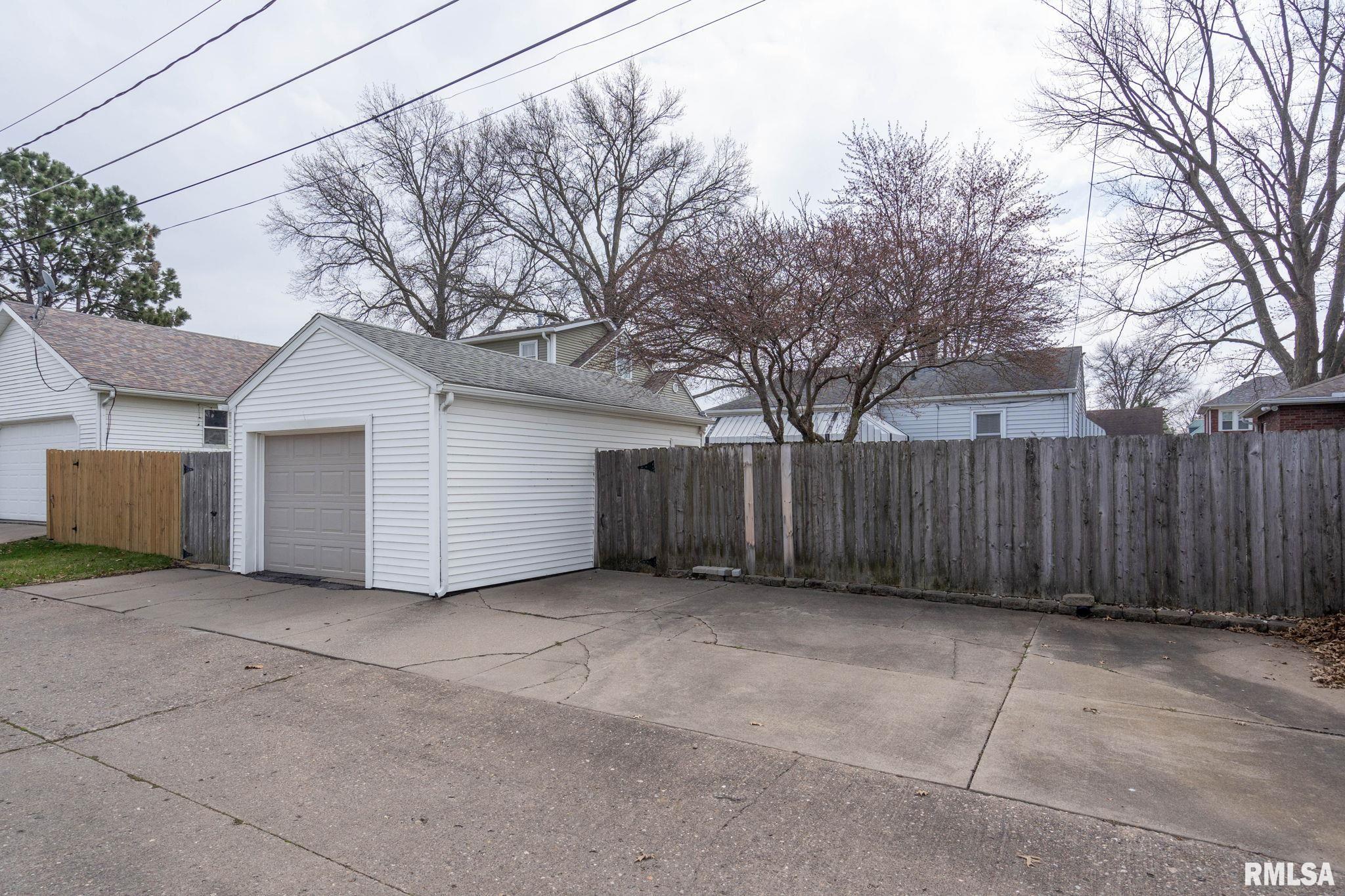 2108 E Lombard Street, Davenport, Iowa image 29