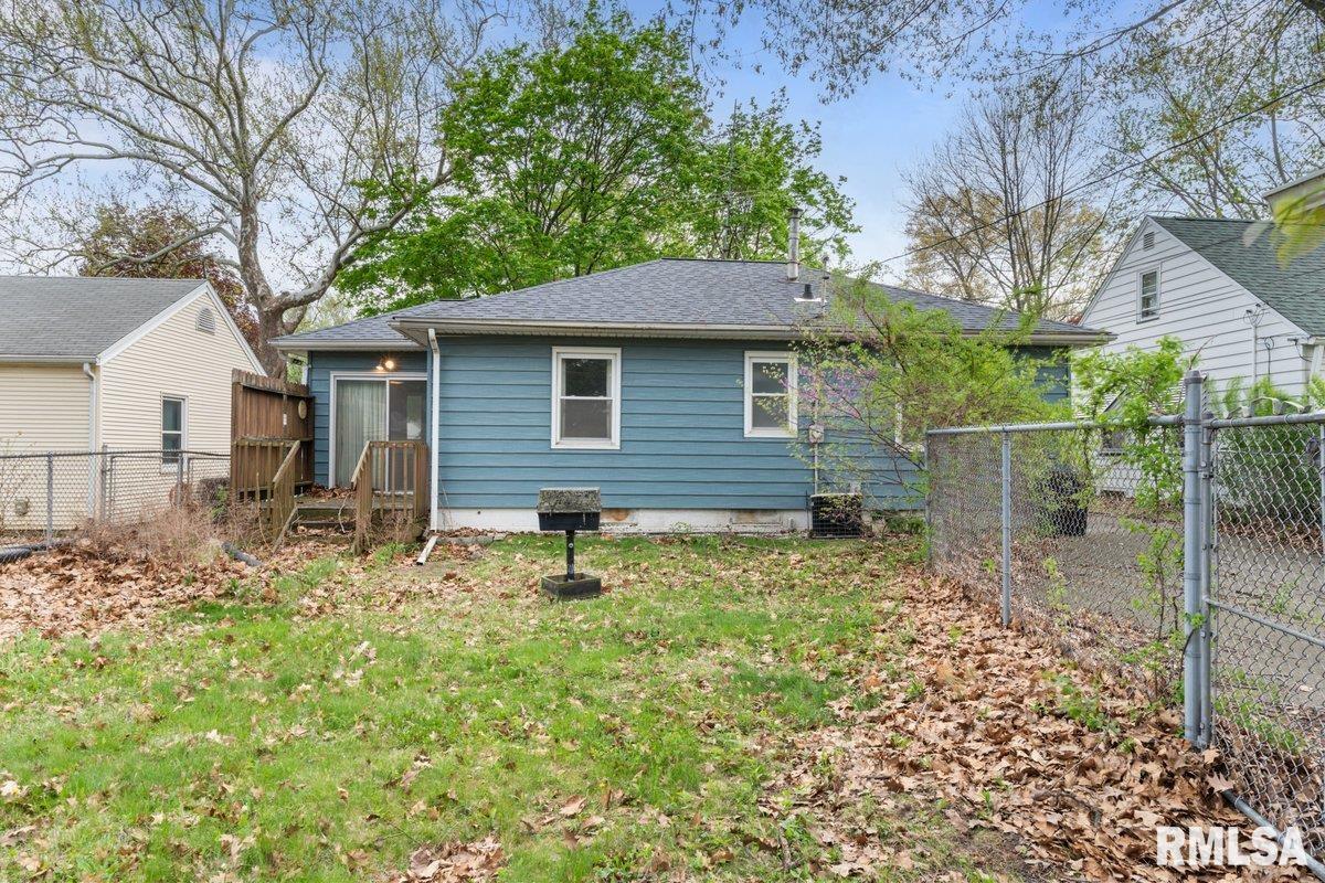 3823 28th Avenue, Rock Island, Illinois image 25