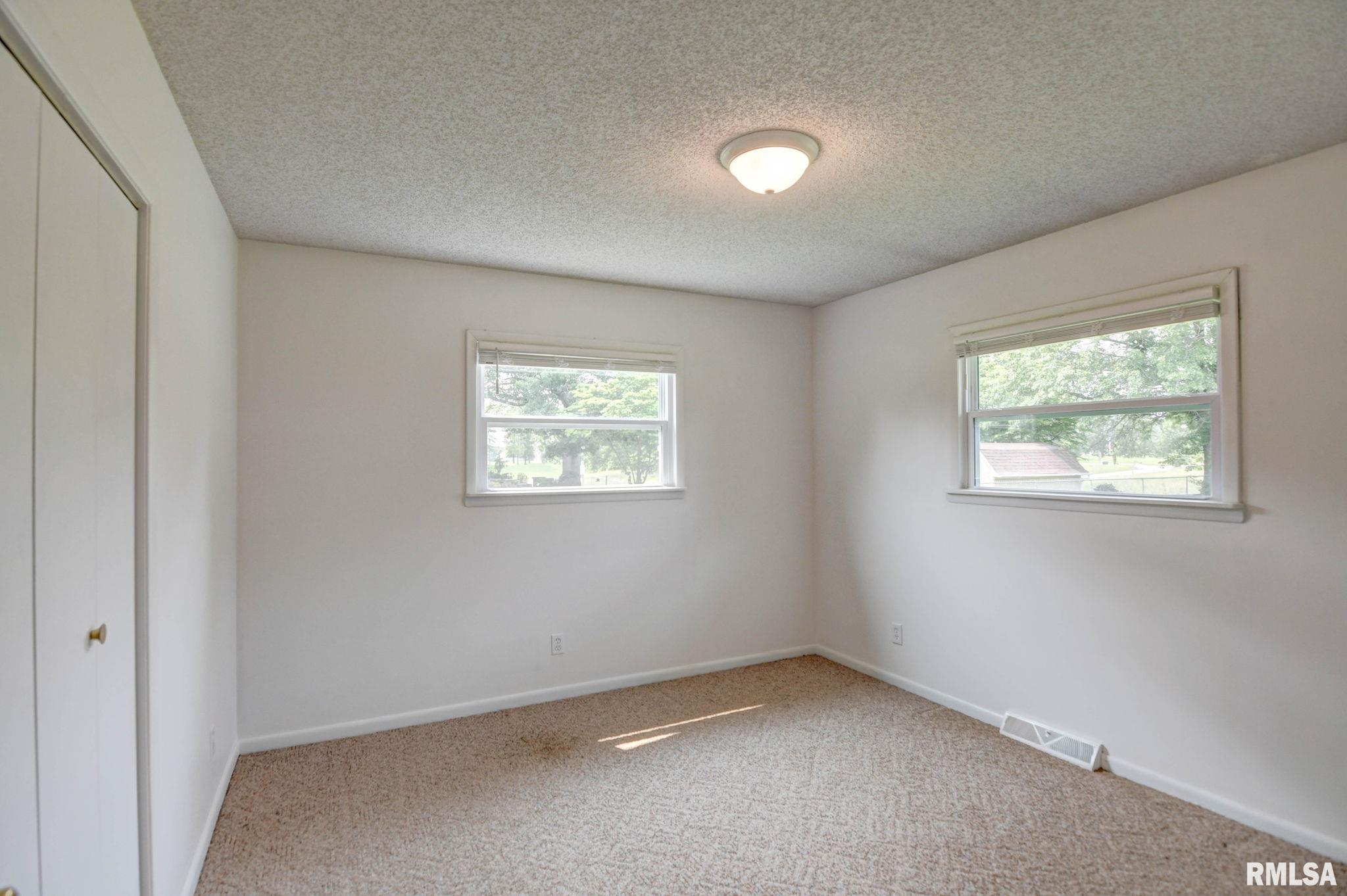 3519 E Lakeshore Drive, Taylorville, Illinois image 41