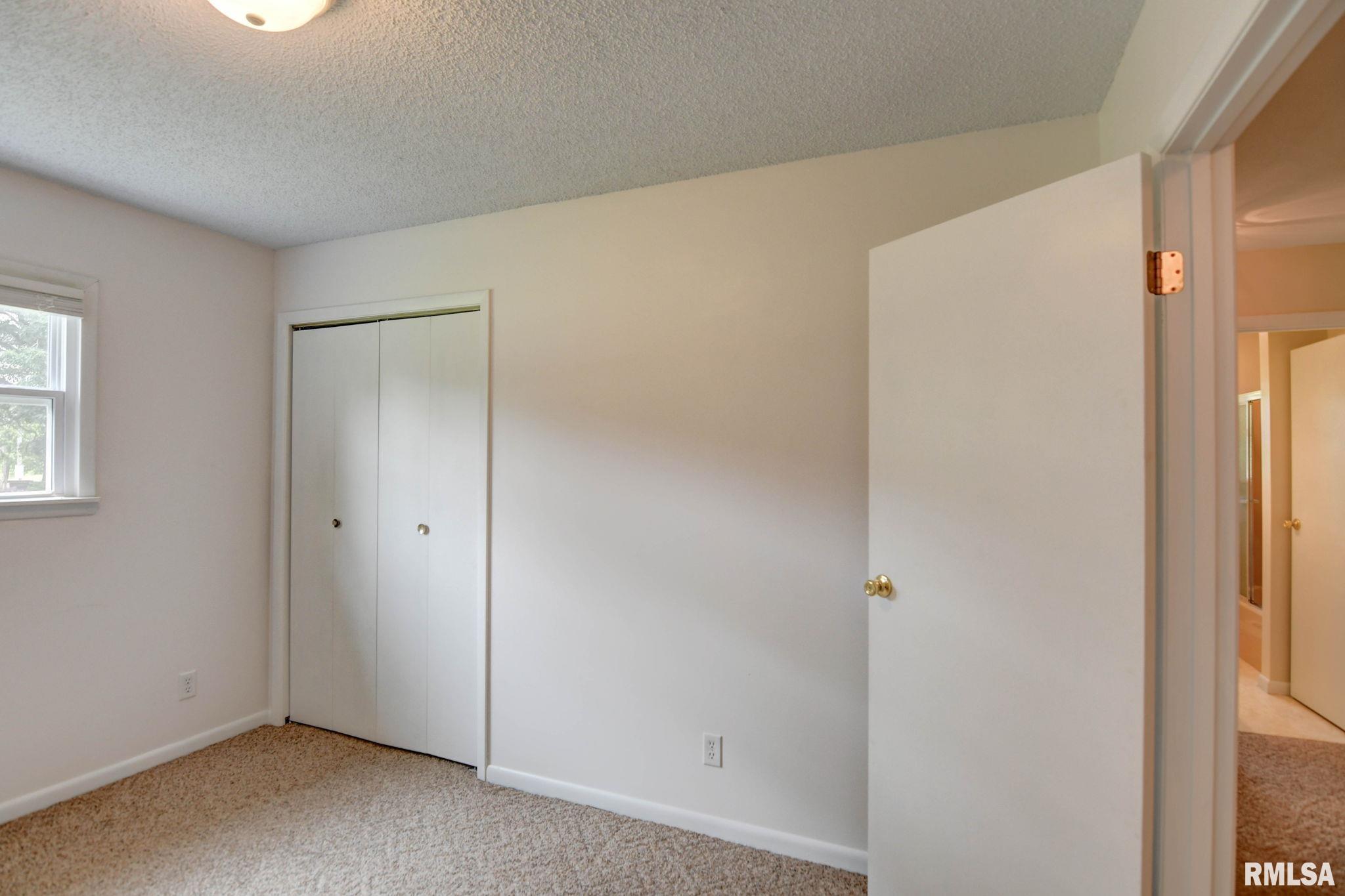3519 E Lakeshore Drive, Taylorville, Illinois image 40