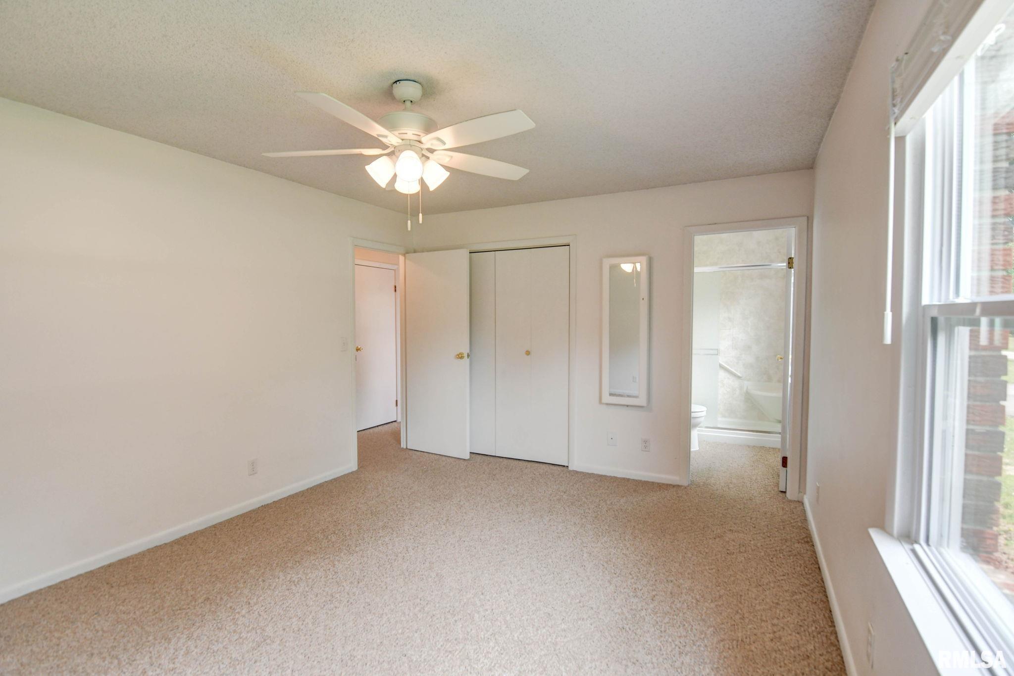 3519 E Lakeshore Drive, Taylorville, Illinois image 33