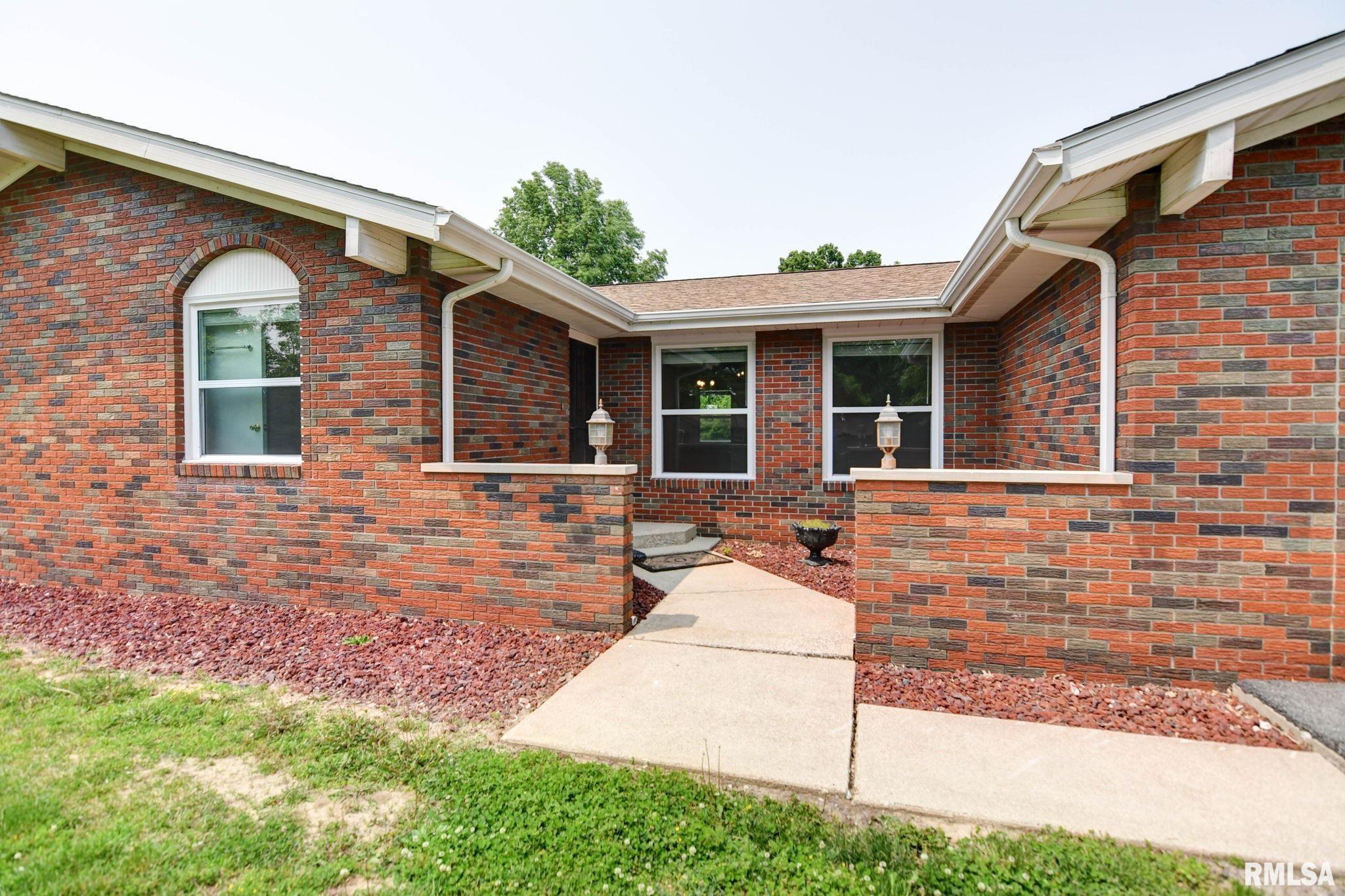 3519 E Lakeshore Drive, Taylorville, Illinois image 45