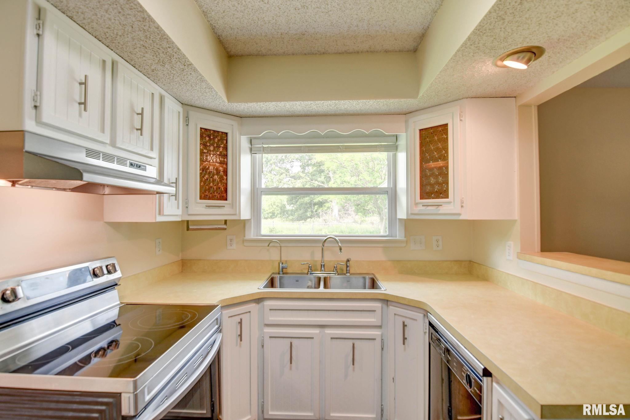 3519 E Lakeshore Drive, Taylorville, Illinois image 21