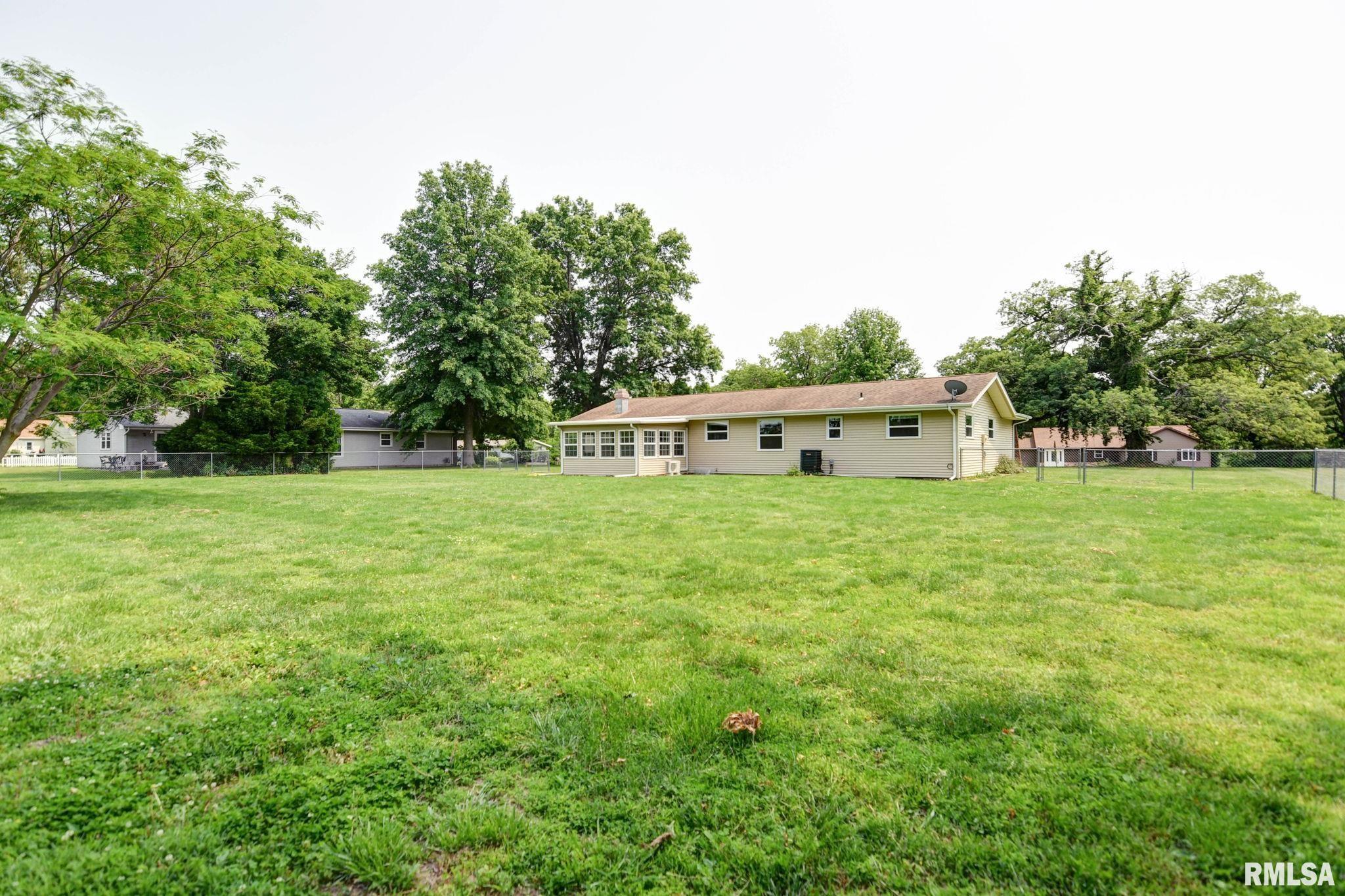 3519 E Lakeshore Drive, Taylorville, Illinois image 50
