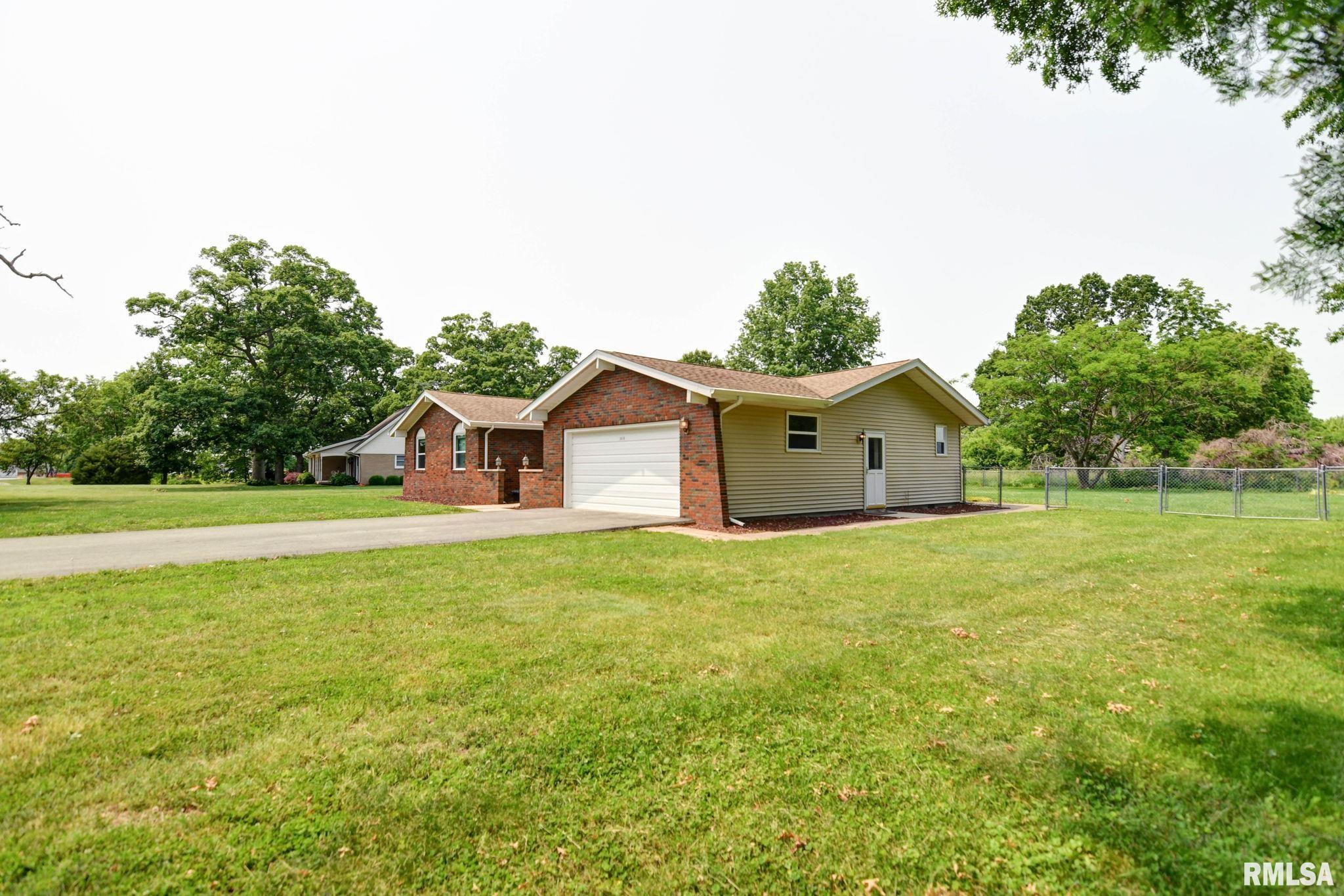 3519 E Lakeshore Drive, Taylorville, Illinois image 34