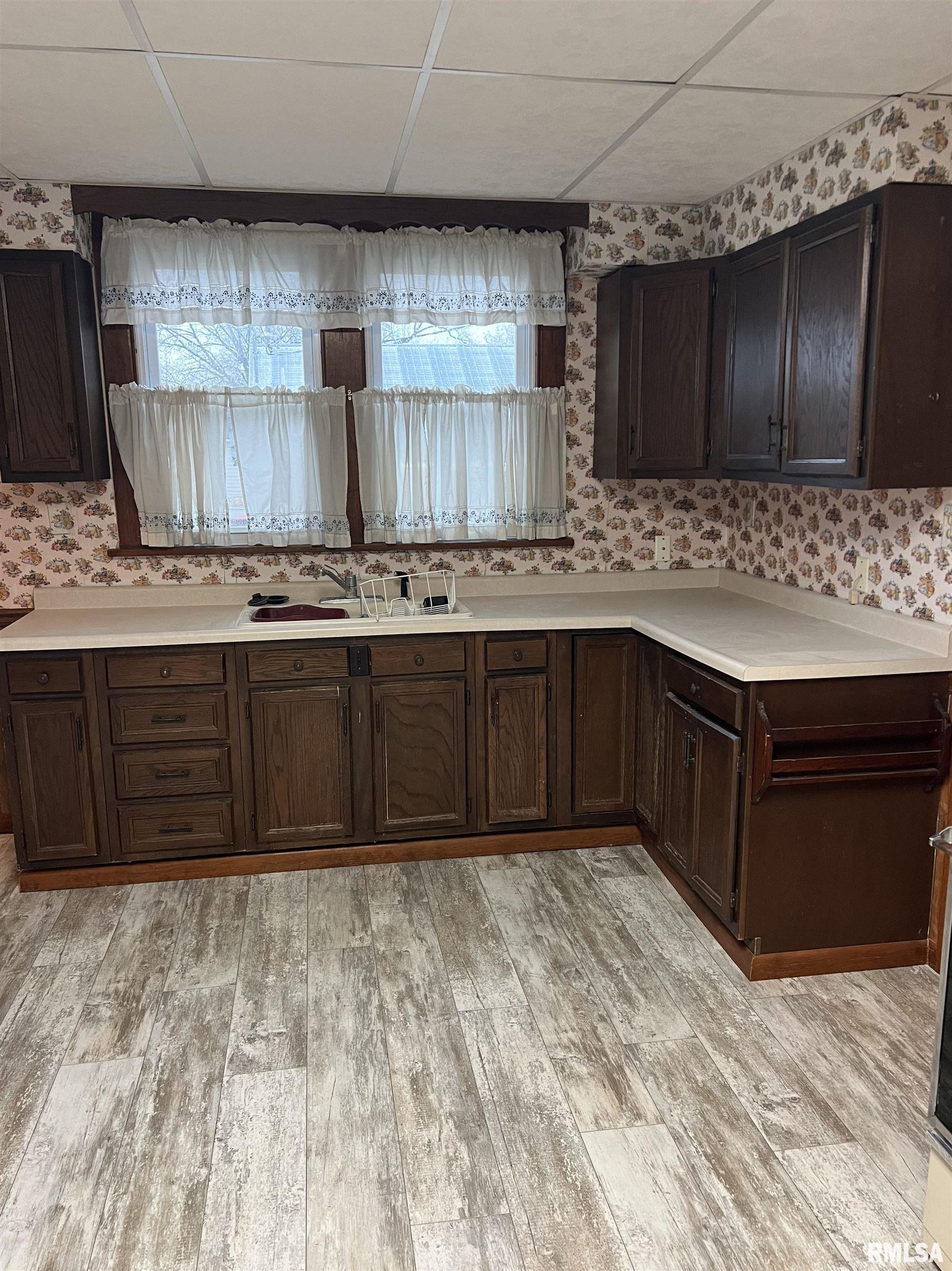 237 E Broadway Street, Astoria, Illinois image 11