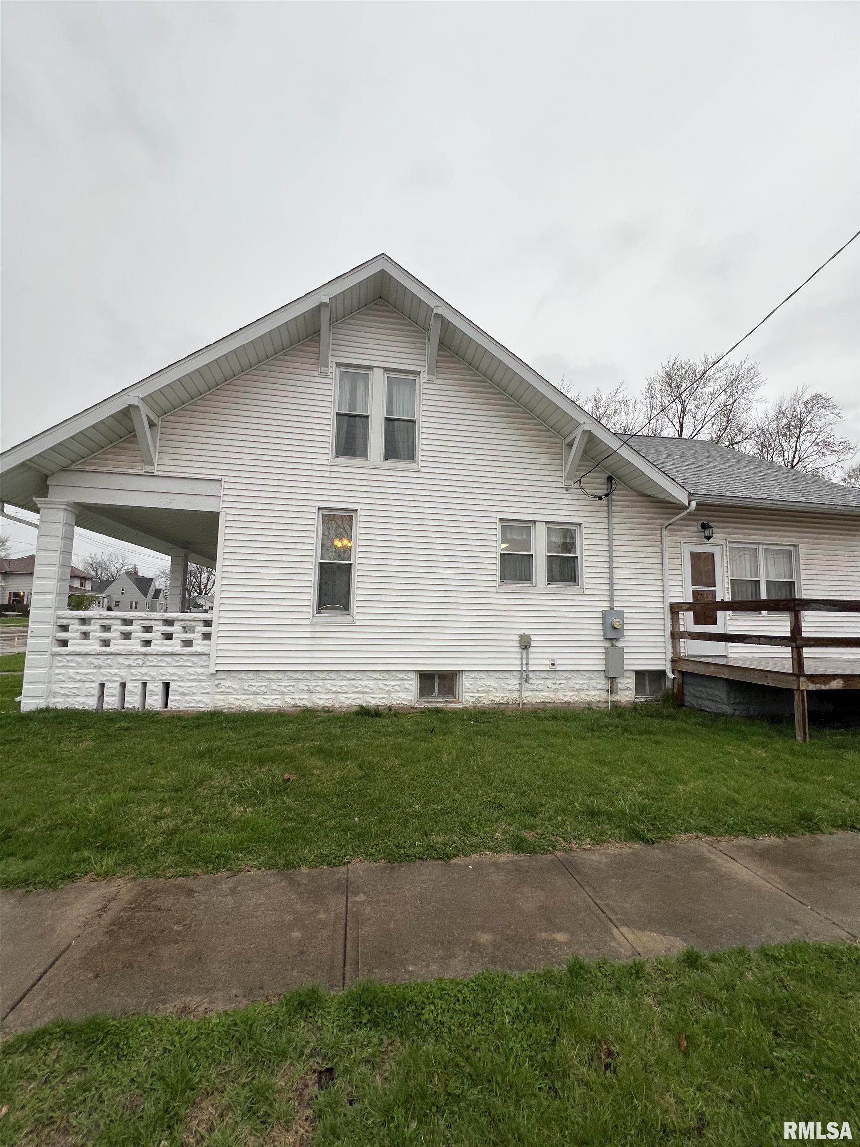 237 E Broadway Street, Astoria, Illinois image 7