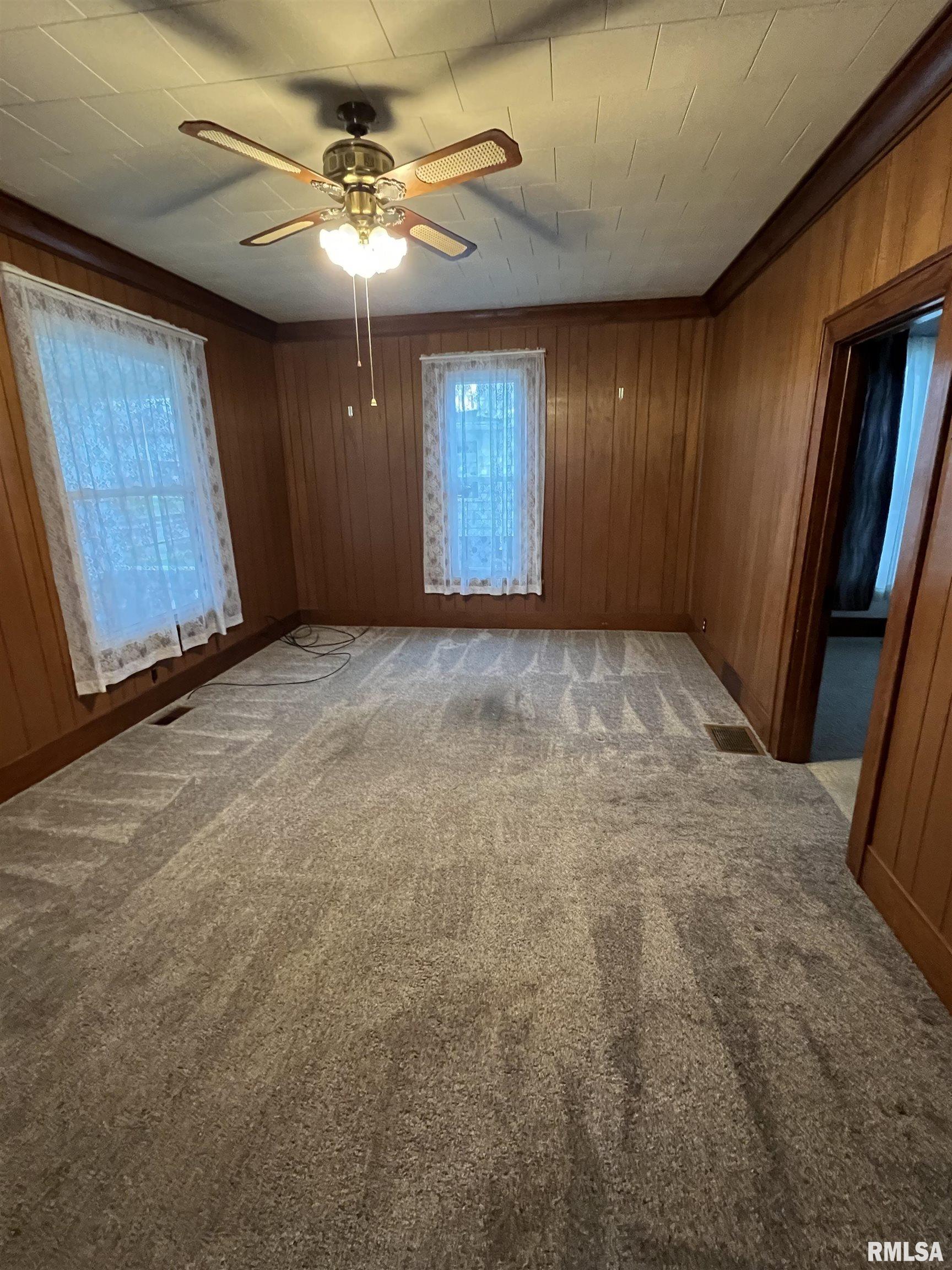 237 E Broadway Street, Astoria, Illinois image 39