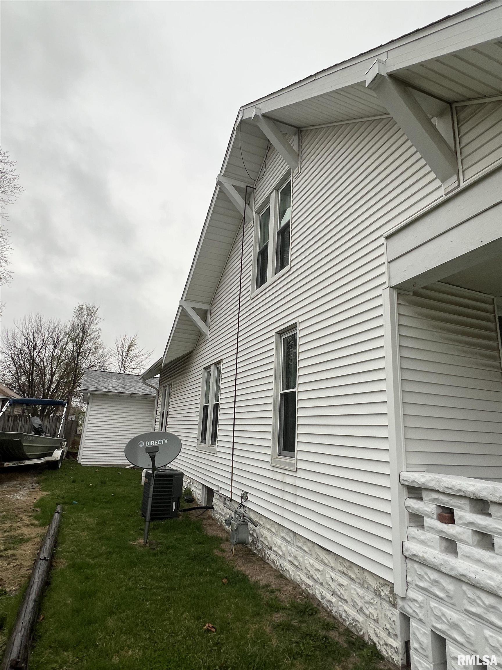 237 E Broadway Street, Astoria, Illinois image 10