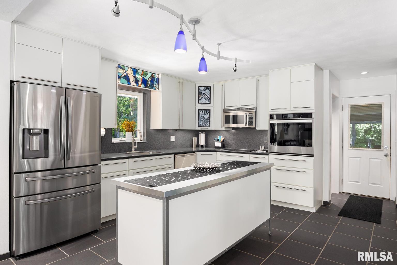 2263 Hollands Grove Road, Washington, Illinois image 11