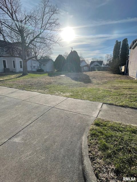 Vacant Land For Sale - 410 S Chicago Street<br/> Logan County, Lincoln, IL 62656