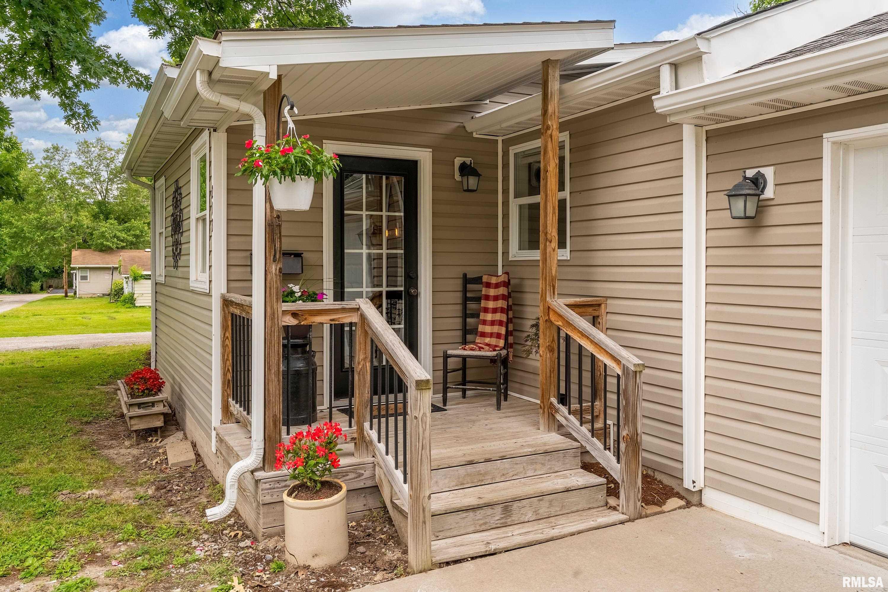 213 Texas Avenue, Carterville, Illinois image 4