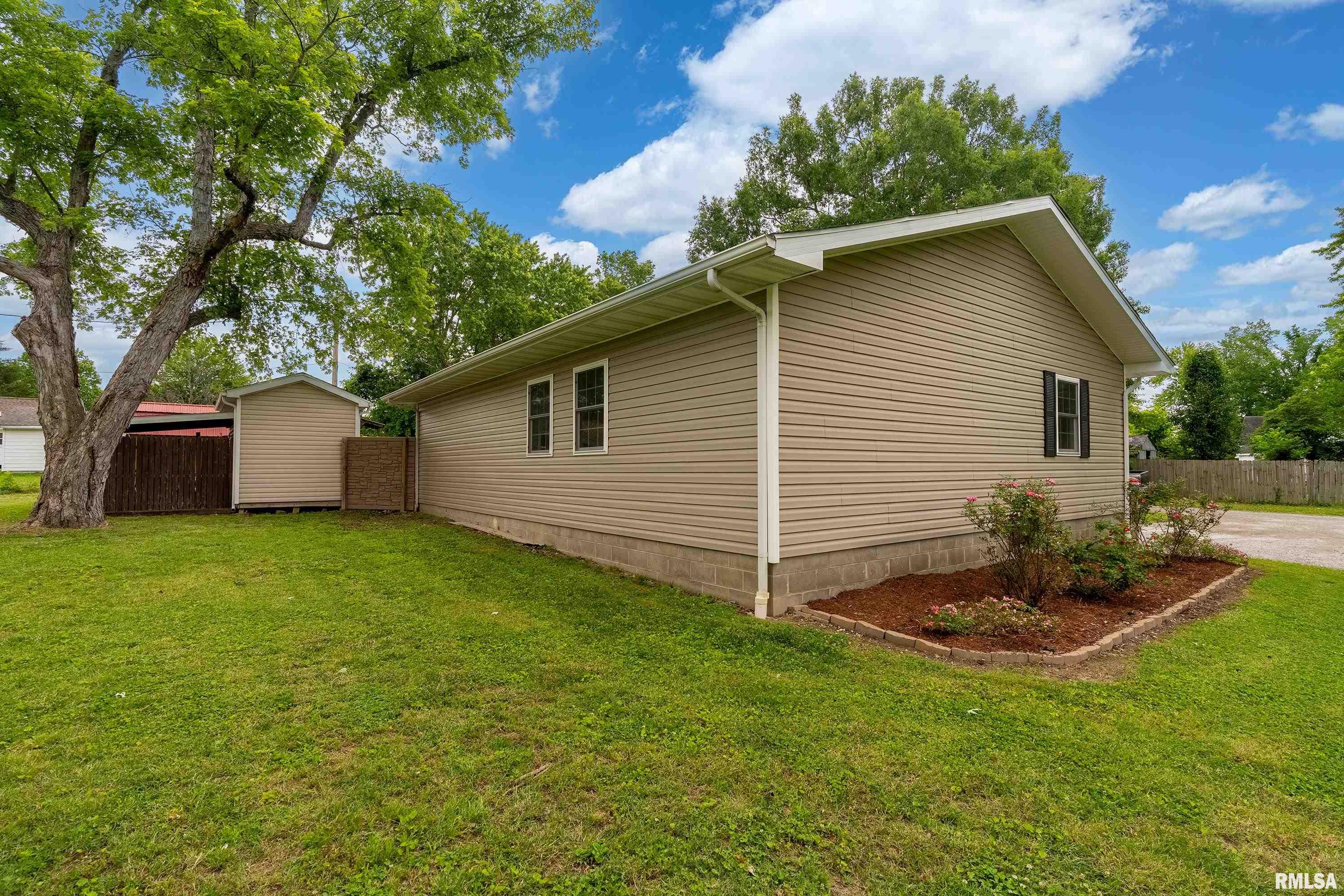 213 Texas Avenue, Carterville, Illinois image 39