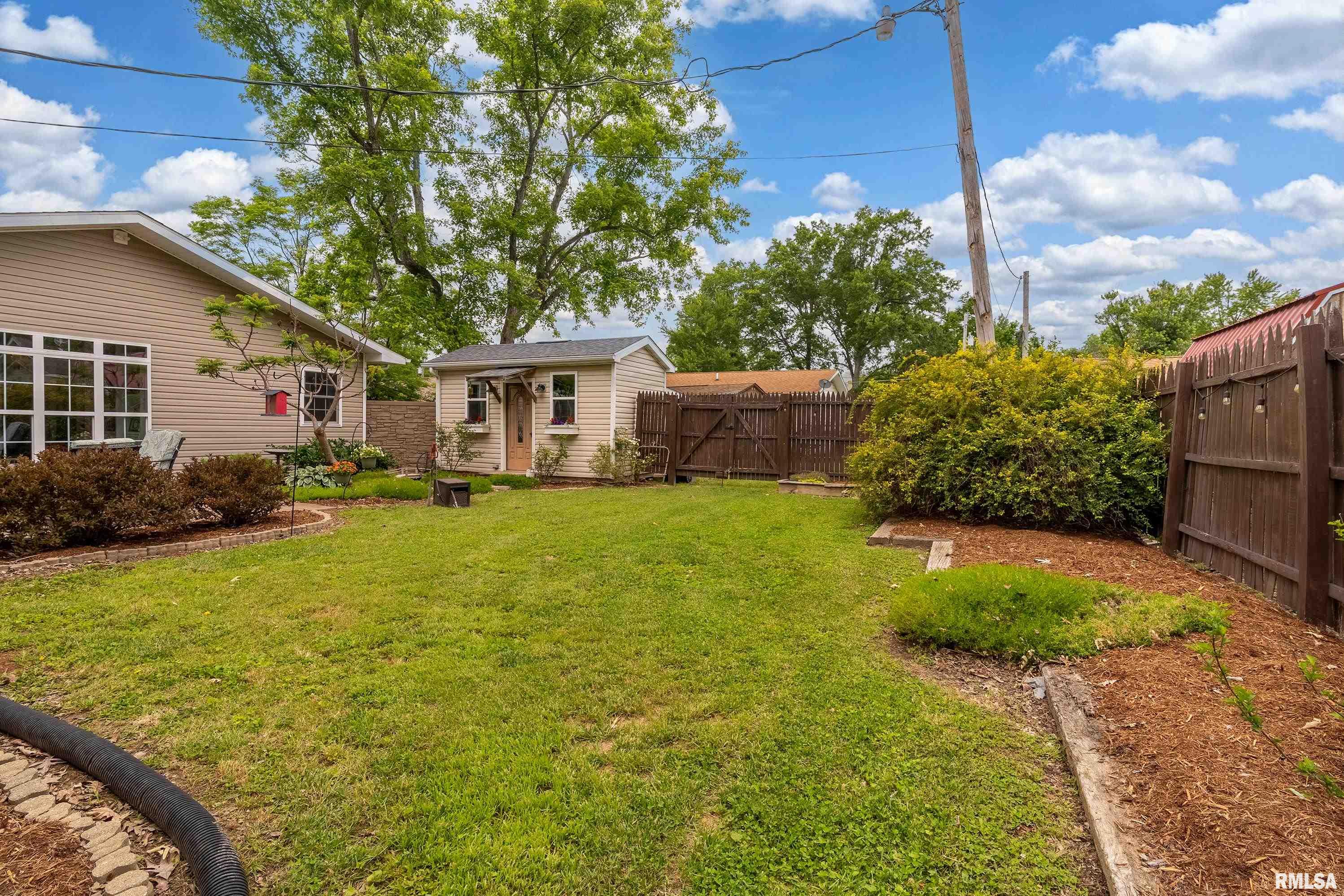 213 Texas Avenue, Carterville, Illinois image 38