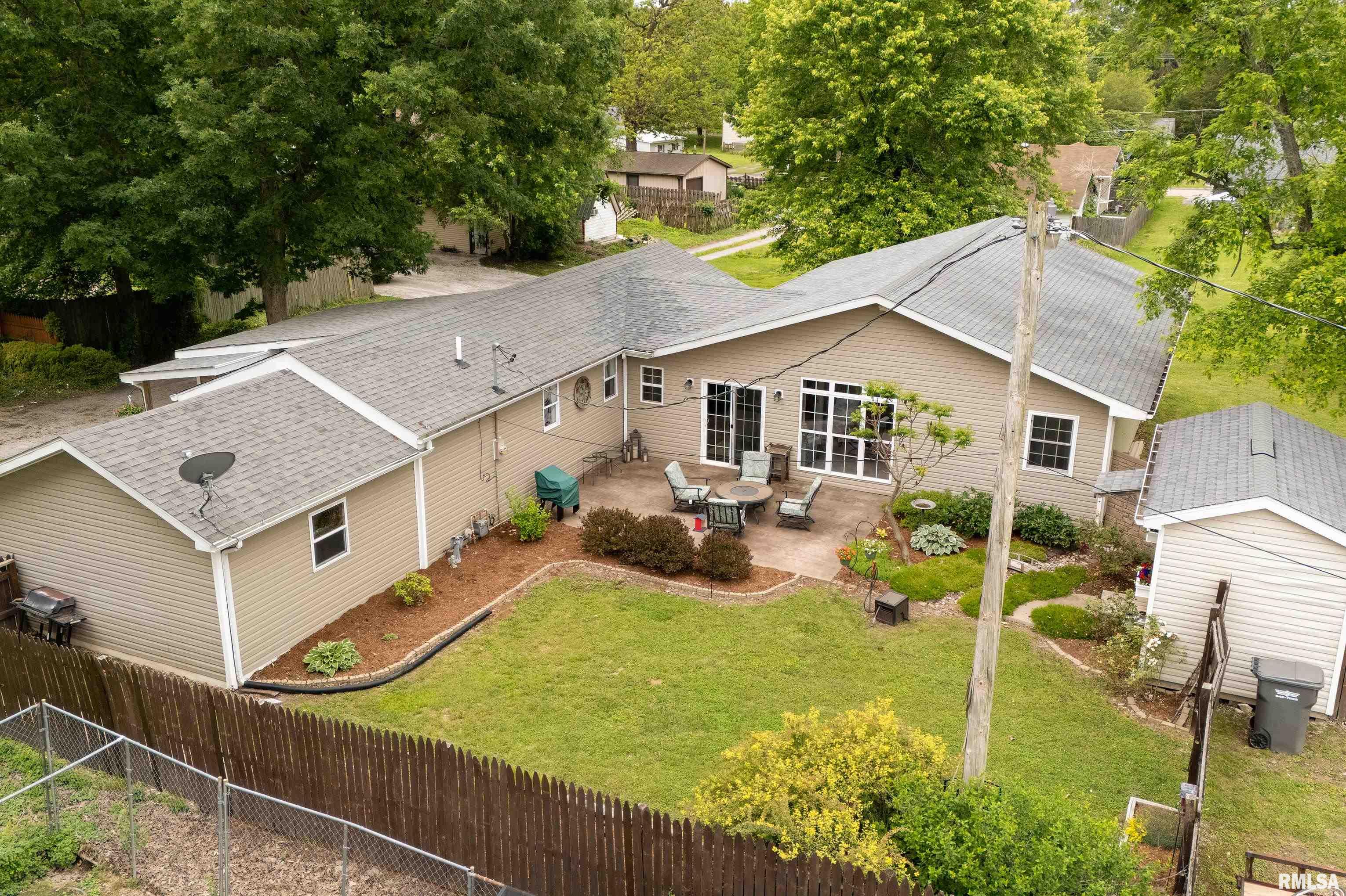213 Texas Avenue, Carterville, Illinois image 43