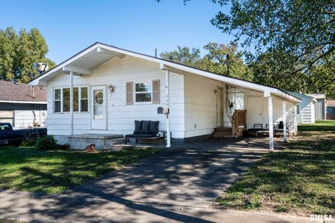 Homes For Sale - 806 S Jackson Street<br/> West Frankfort, IL 62896
