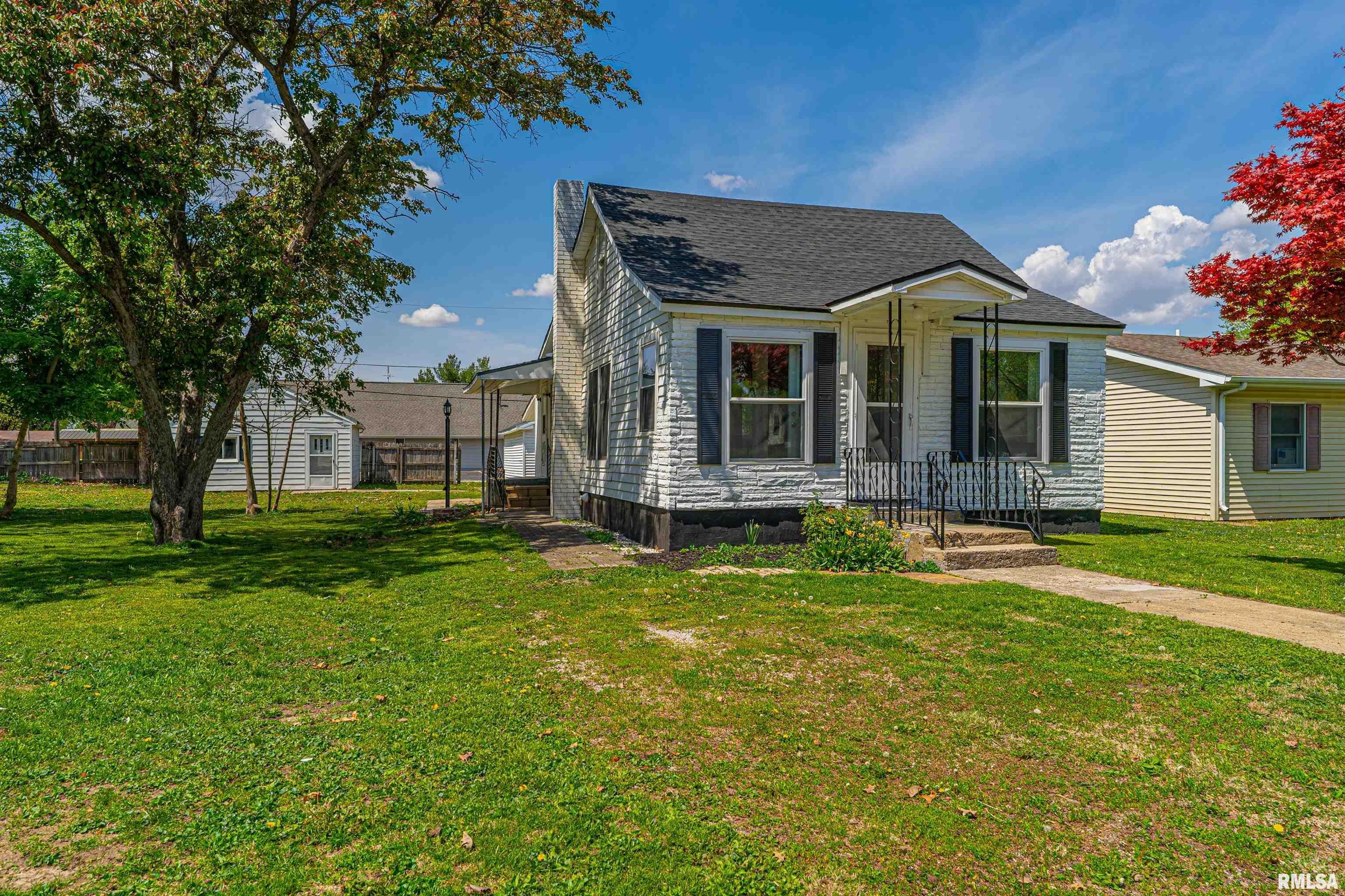 415 N Adams Street, Lincoln, Illinois image 1