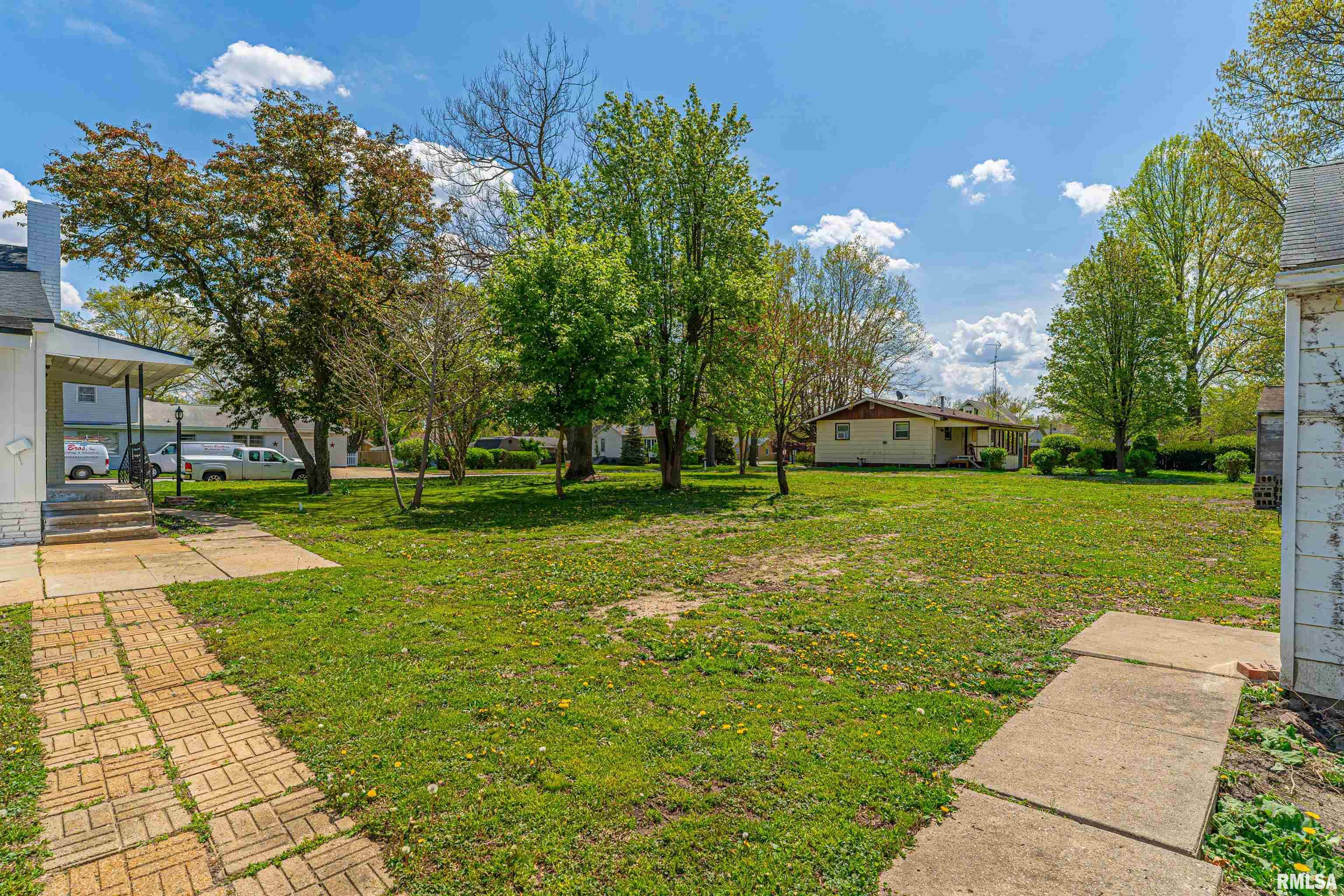415 N Adams Street, Lincoln, Illinois image 7