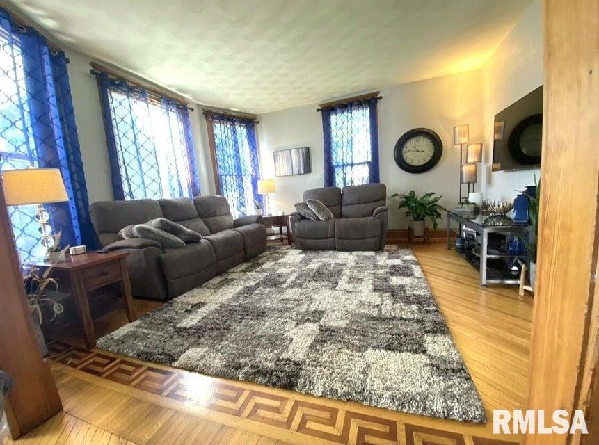 109 W 6th Street, Wilton, Iowa image 8
