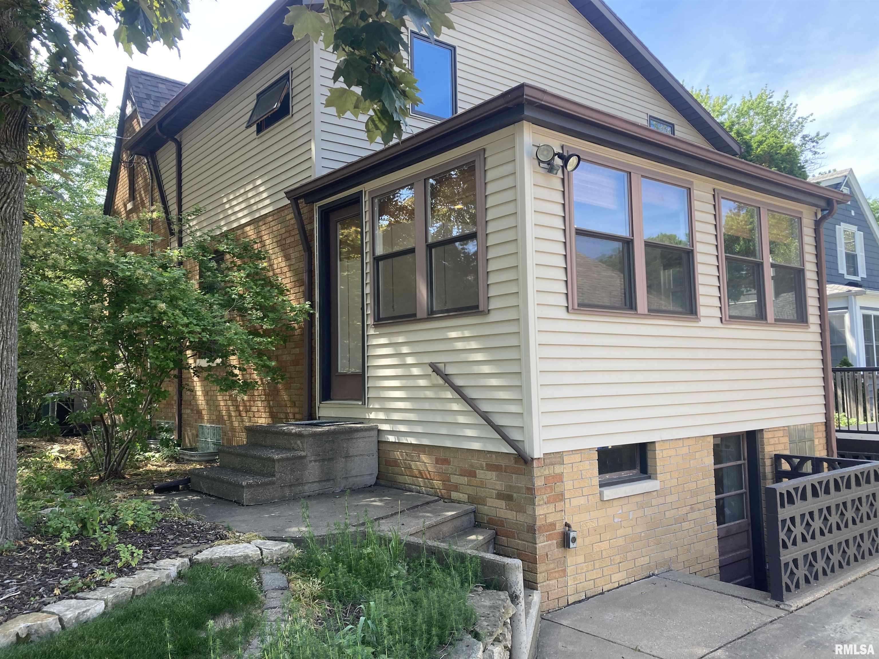 2556 30th Street, Moline, Illinois image 28