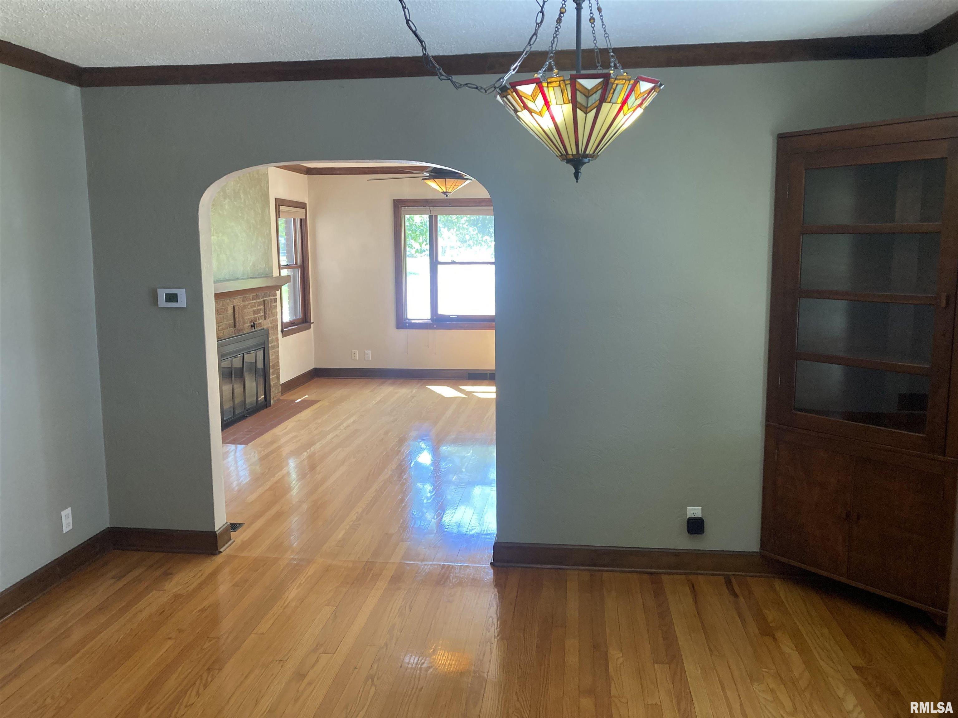 2556 30th Street, Moline, Illinois image 7