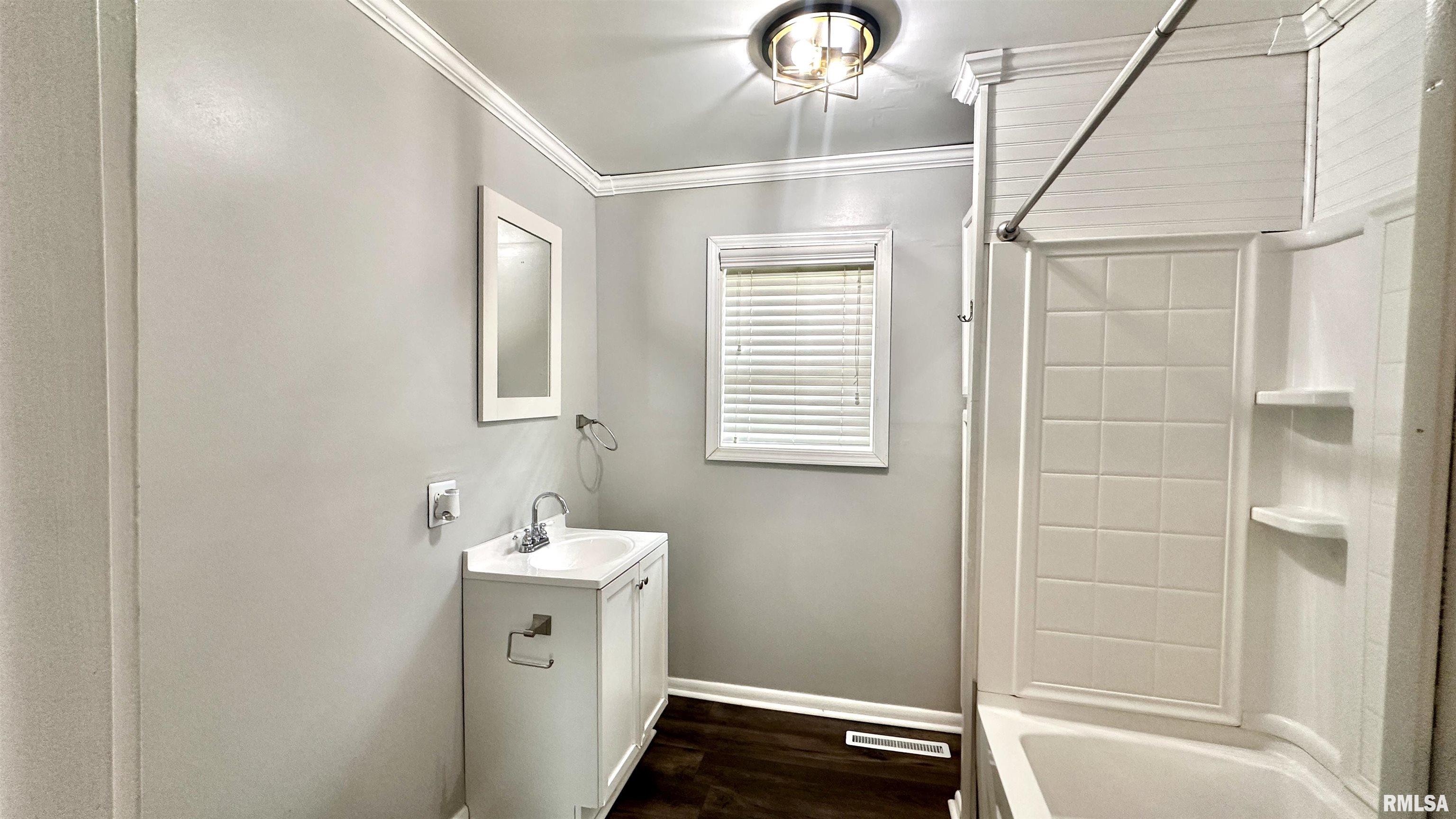 706 S Pine Street, Zeigler, Illinois image 12