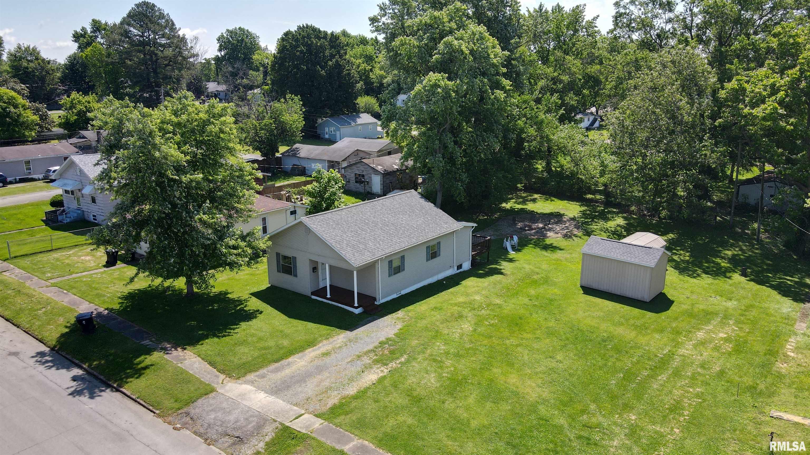706 S Pine Street, Zeigler, Illinois image 2