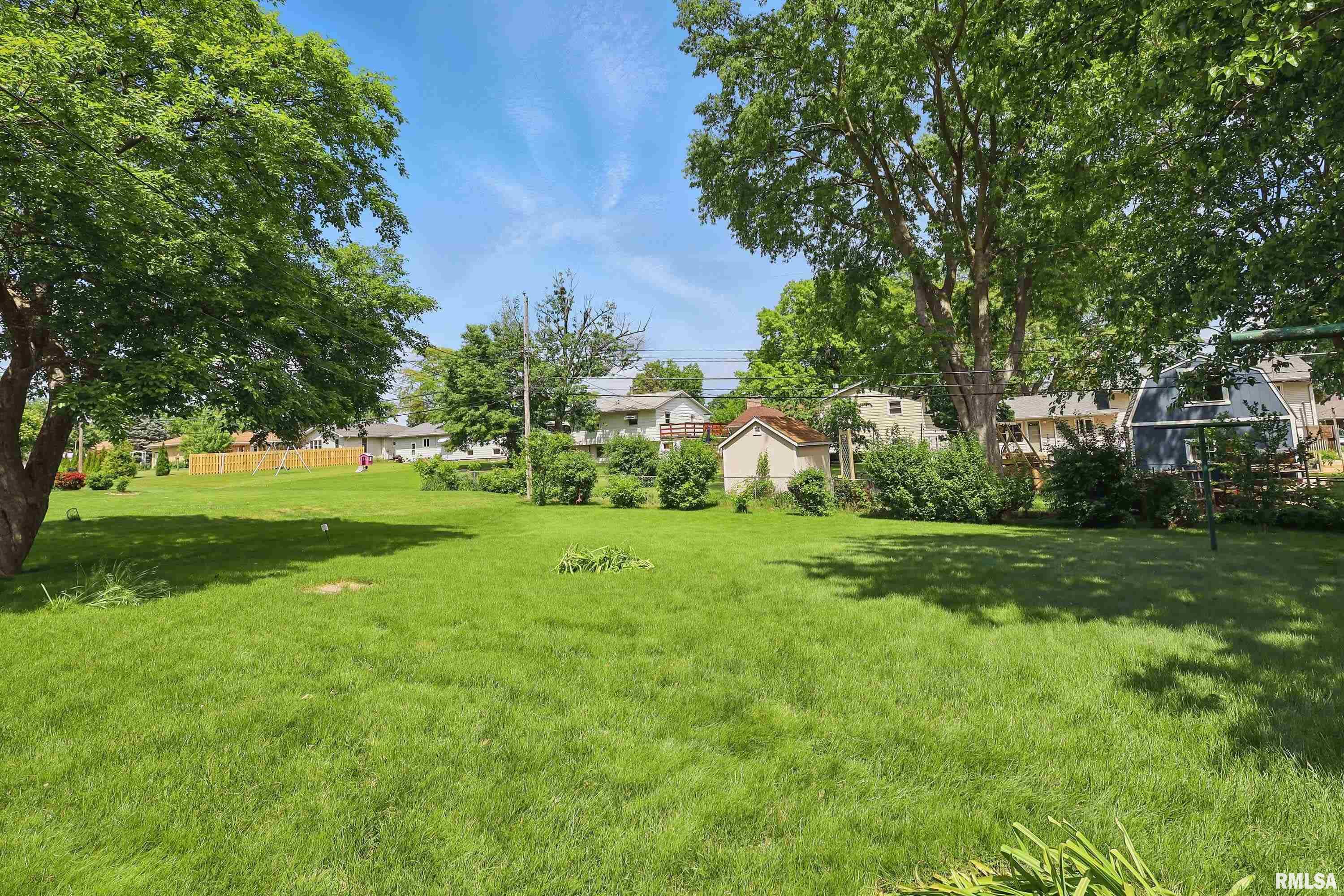 2645 Fillmore Lane, Davenport, Iowa image 38