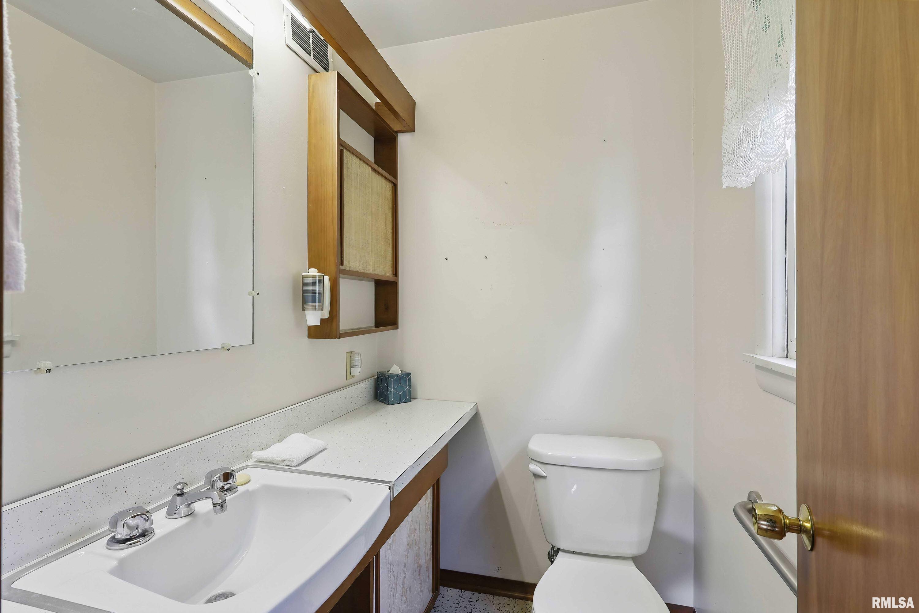 2645 Fillmore Lane, Davenport, Iowa image 26