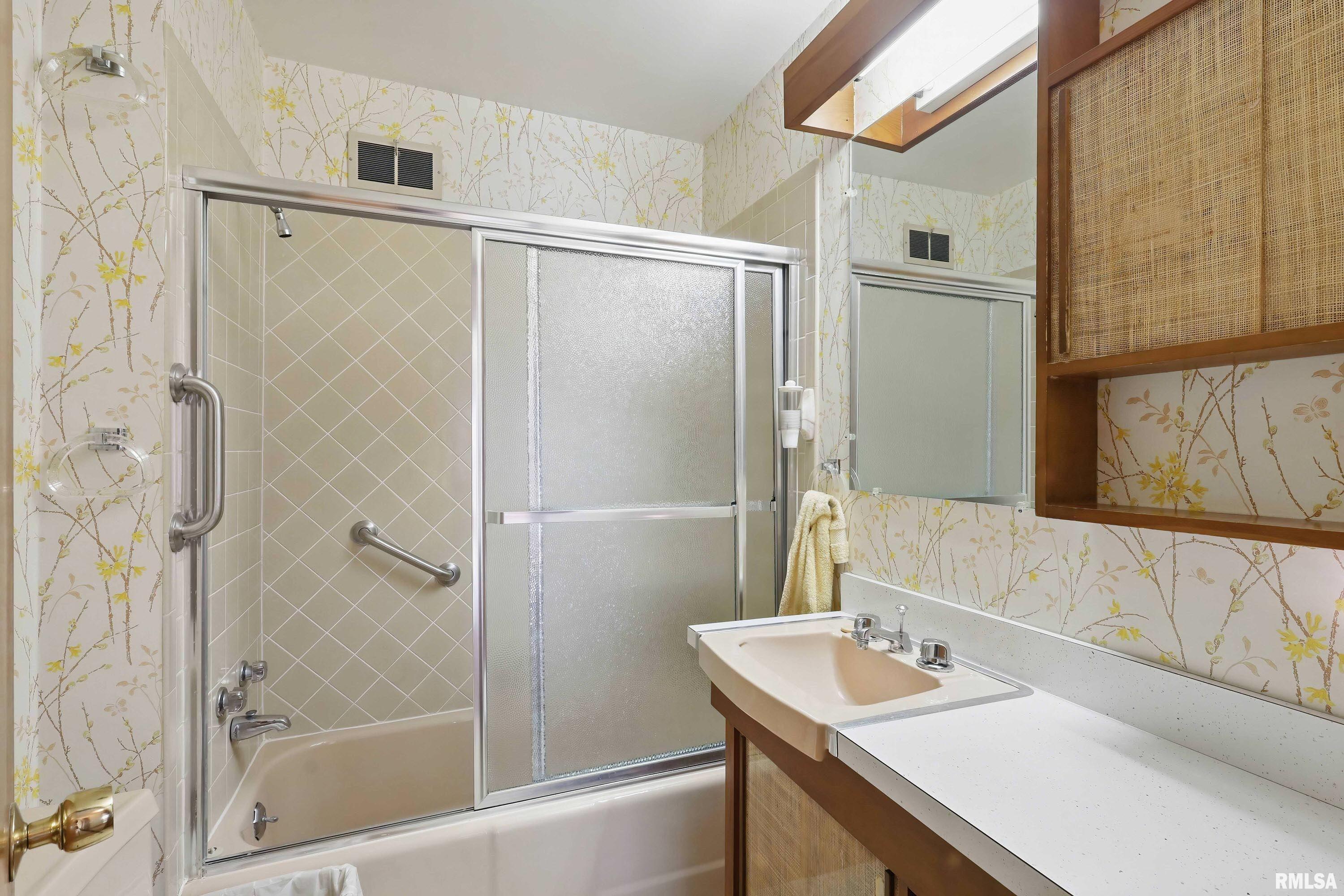 2645 Fillmore Lane, Davenport, Iowa image 17