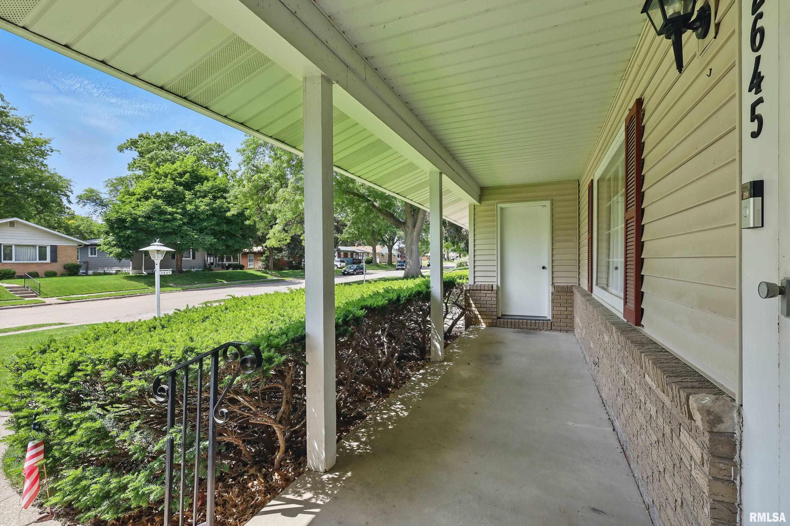 2645 Fillmore Lane, Davenport, Iowa image 5