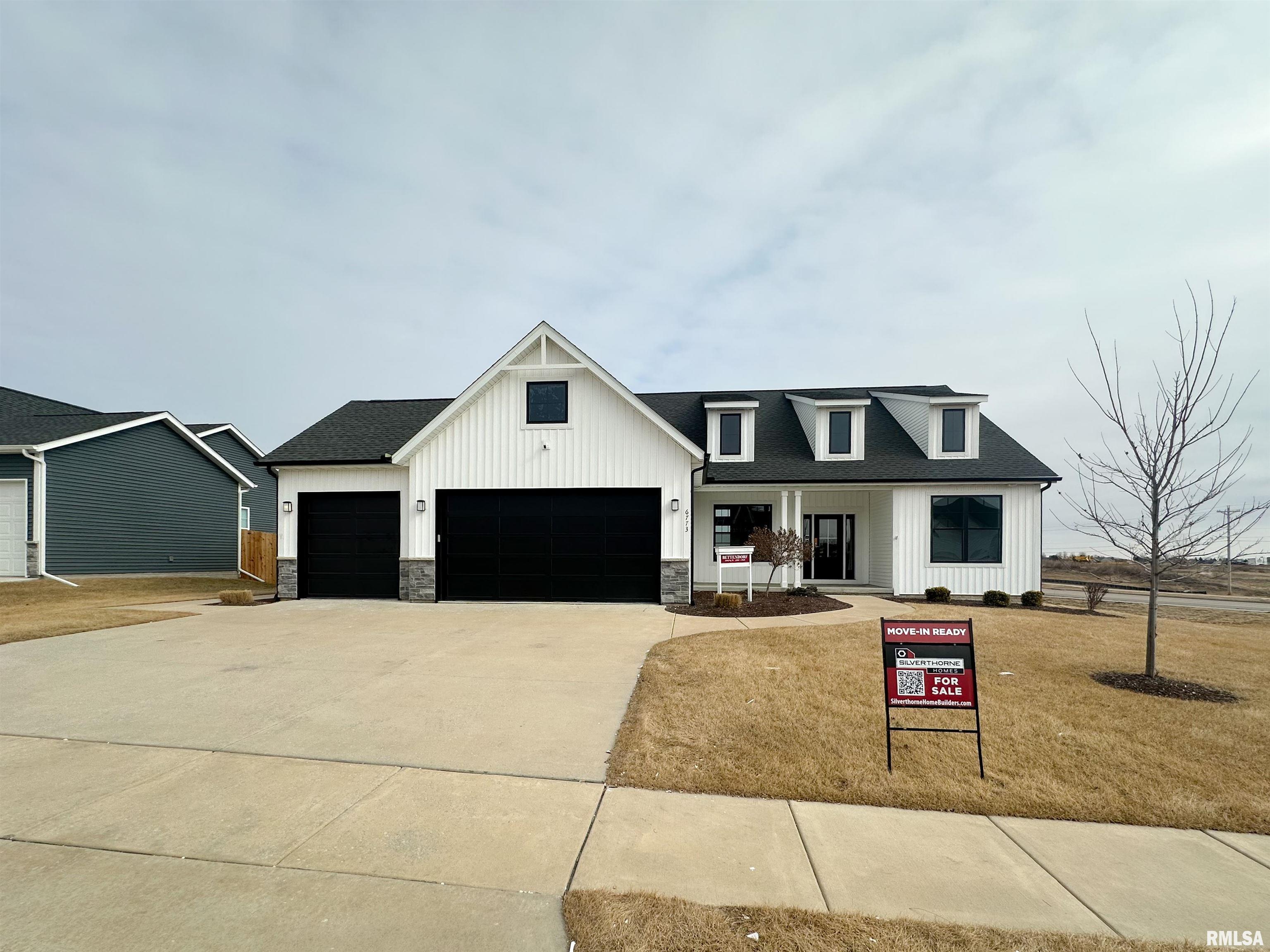 6773 Jakes Lane, Bettendorf, Iowa image 1