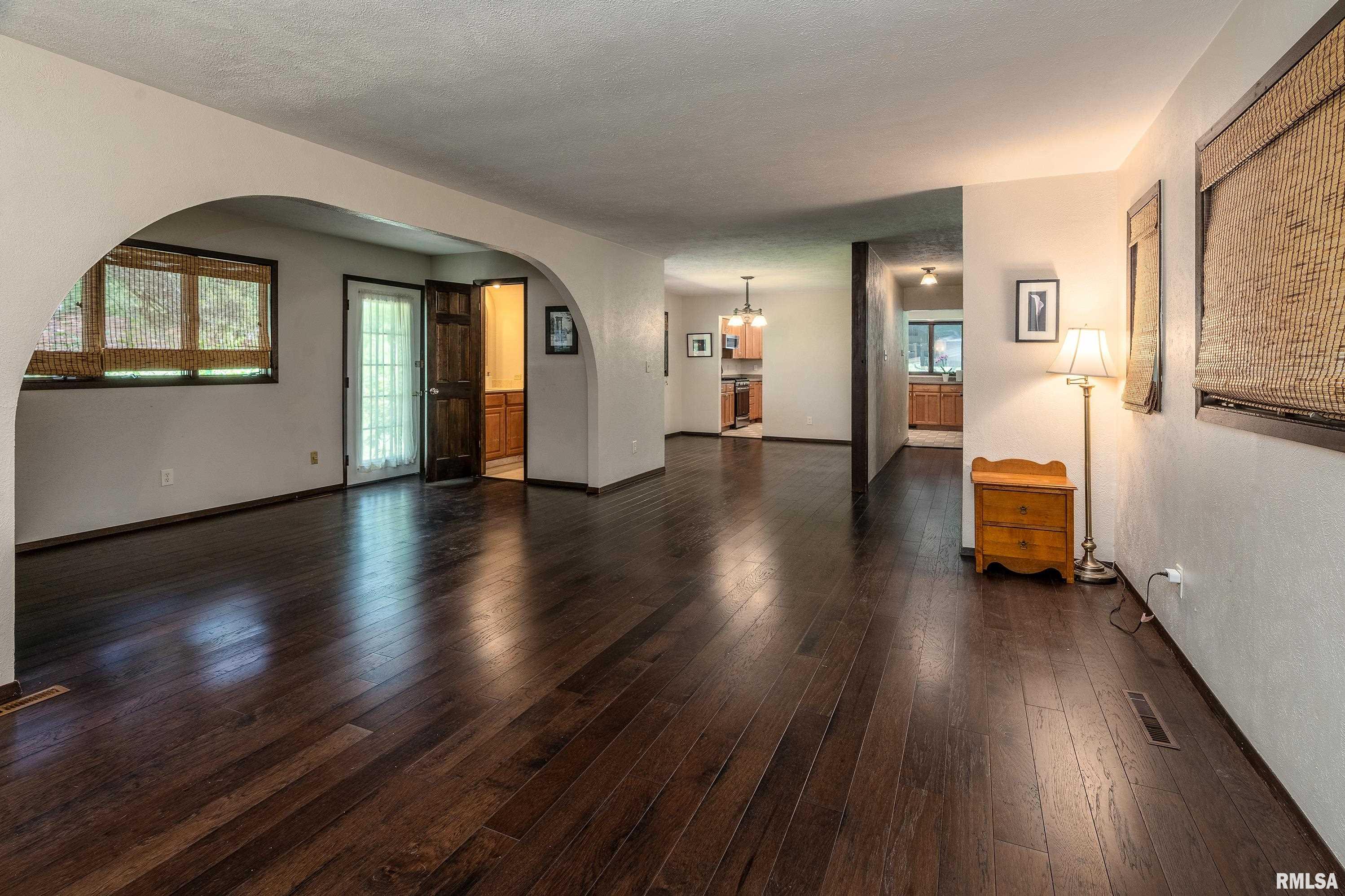 201 N Lark Lane, Carbondale, Illinois image 15
