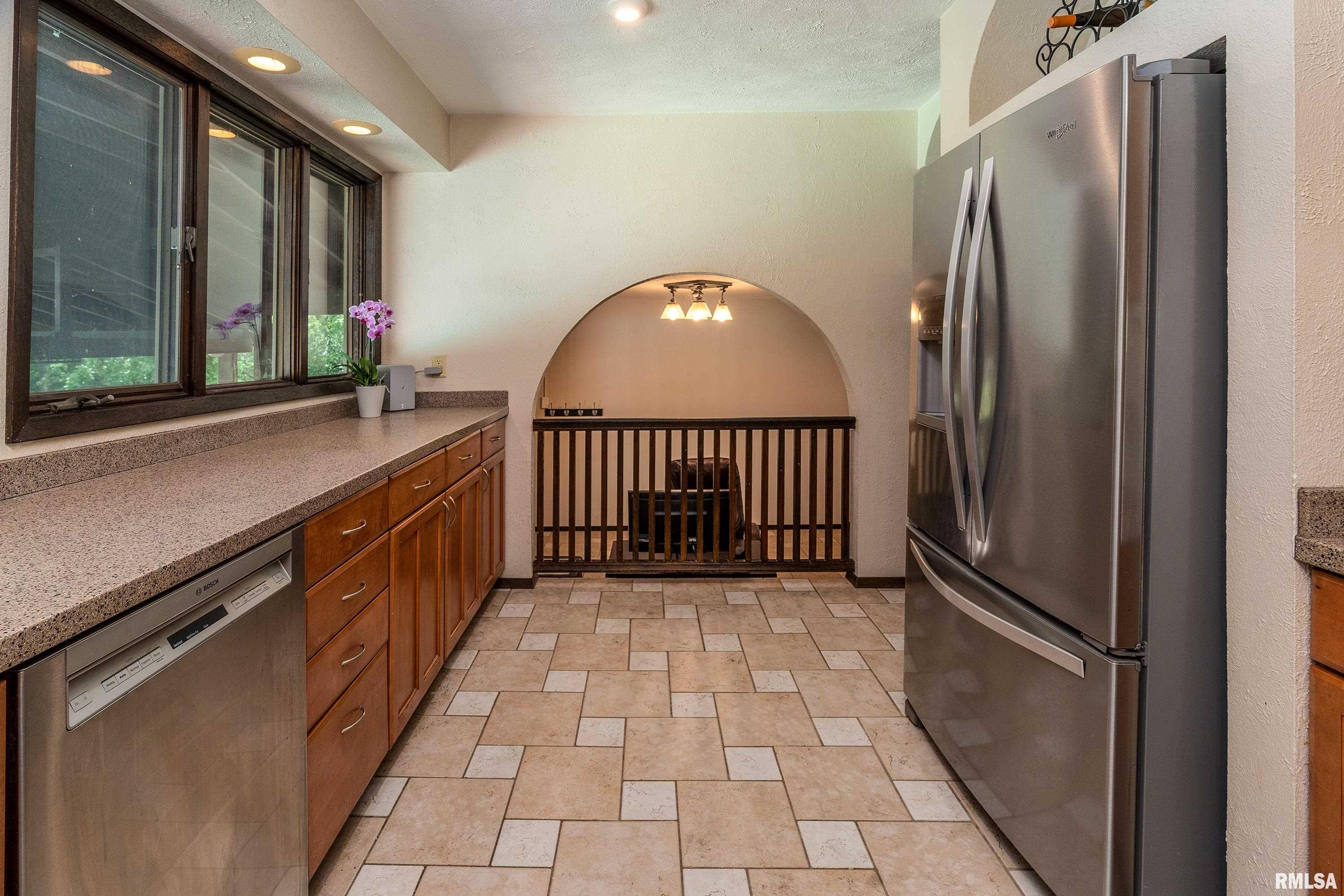 201 N Lark Lane, Carbondale, Illinois image 22