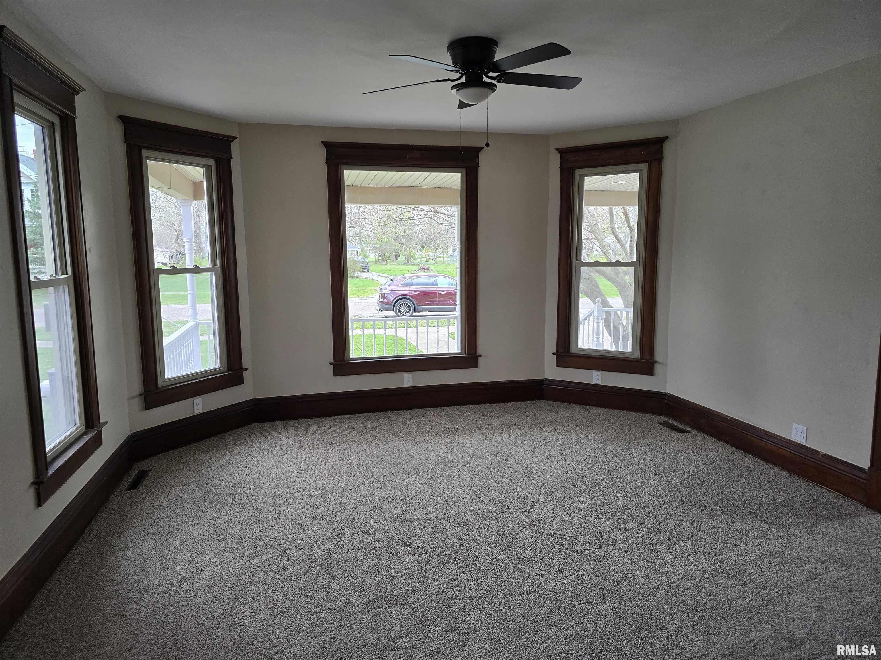 245 Cherry Street, Carthage, Illinois image 6