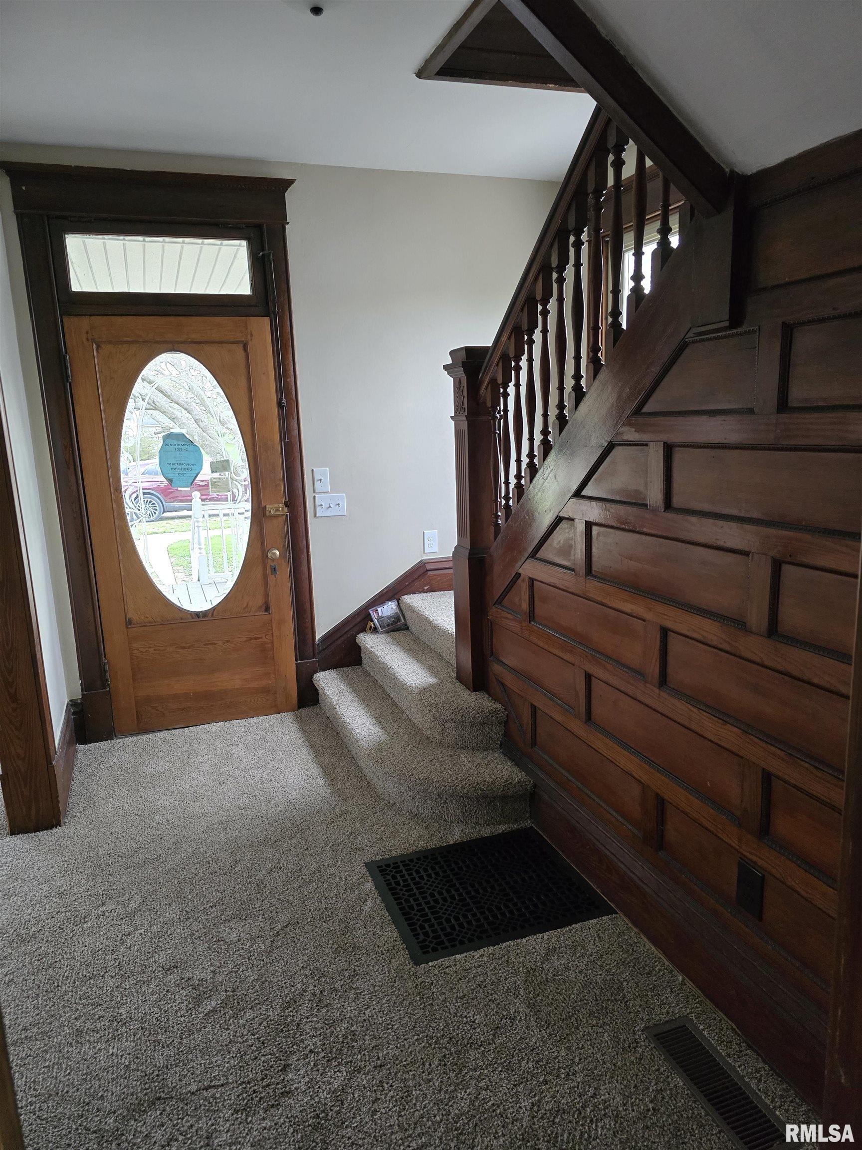 245 Cherry Street, Carthage, Illinois image 3
