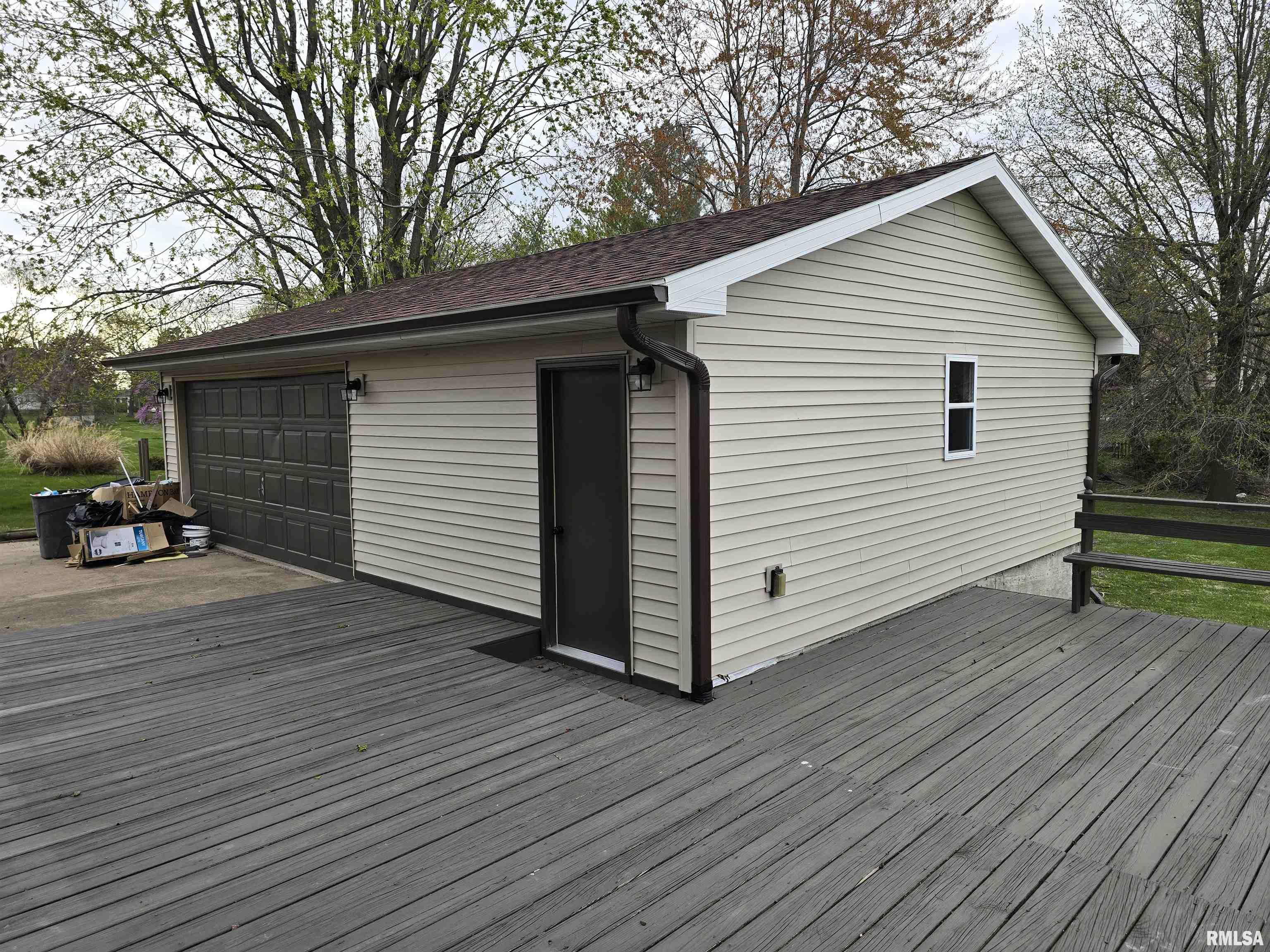 245 Cherry Street, Carthage, Illinois image 28