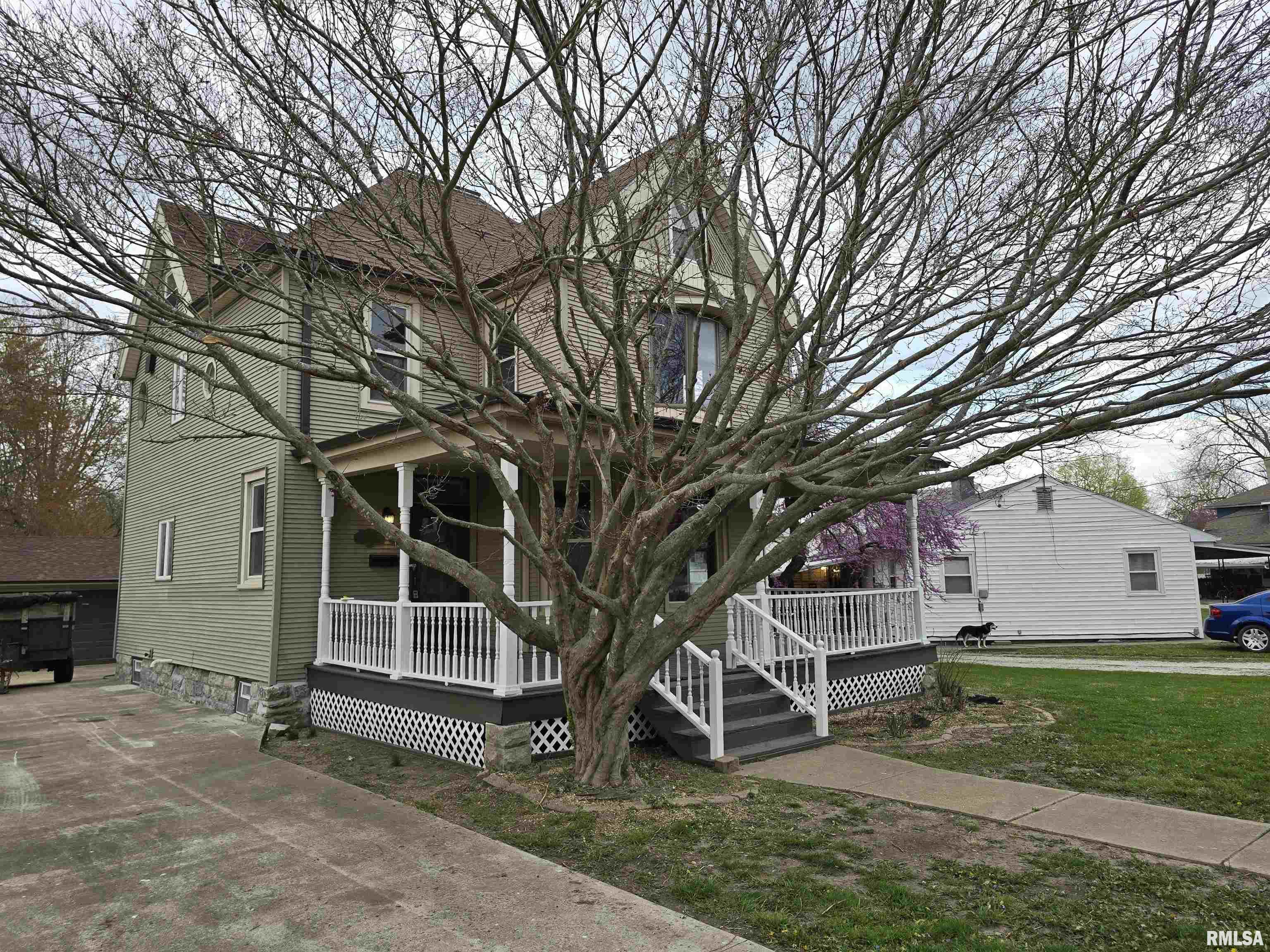 245 Cherry Street, Carthage, Illinois image 2