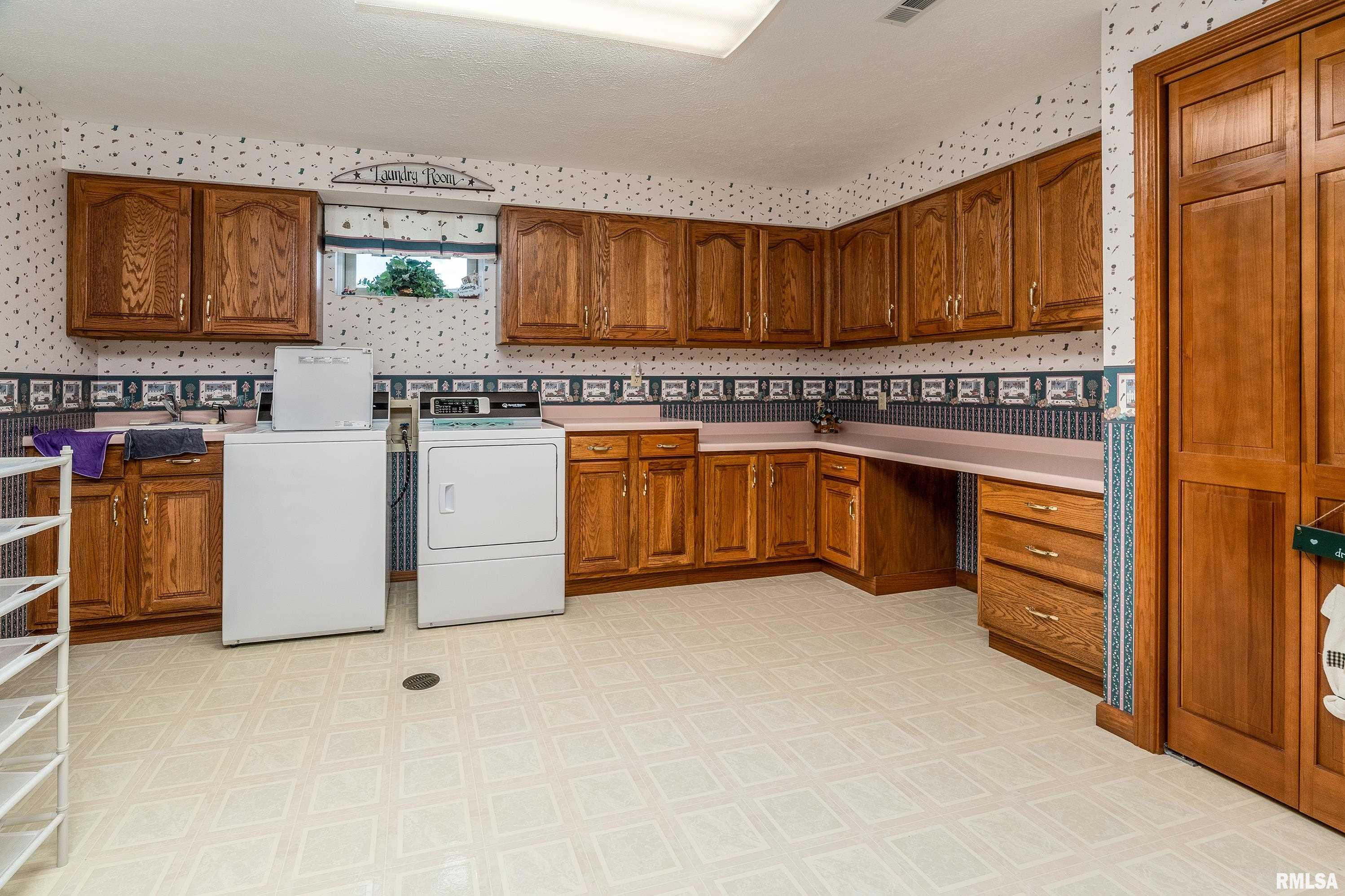 806 Twin Lakes Lane, Pinckneyville, Illinois image 35